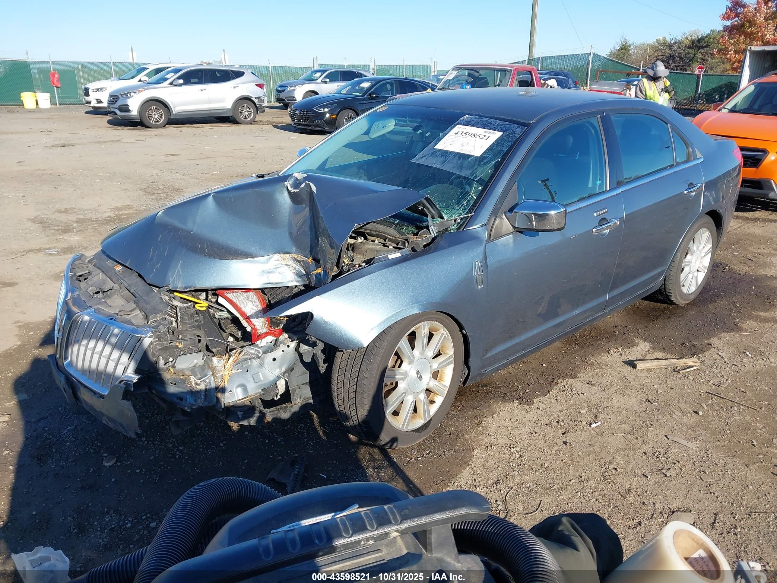 LINCOLN MKZ image 2