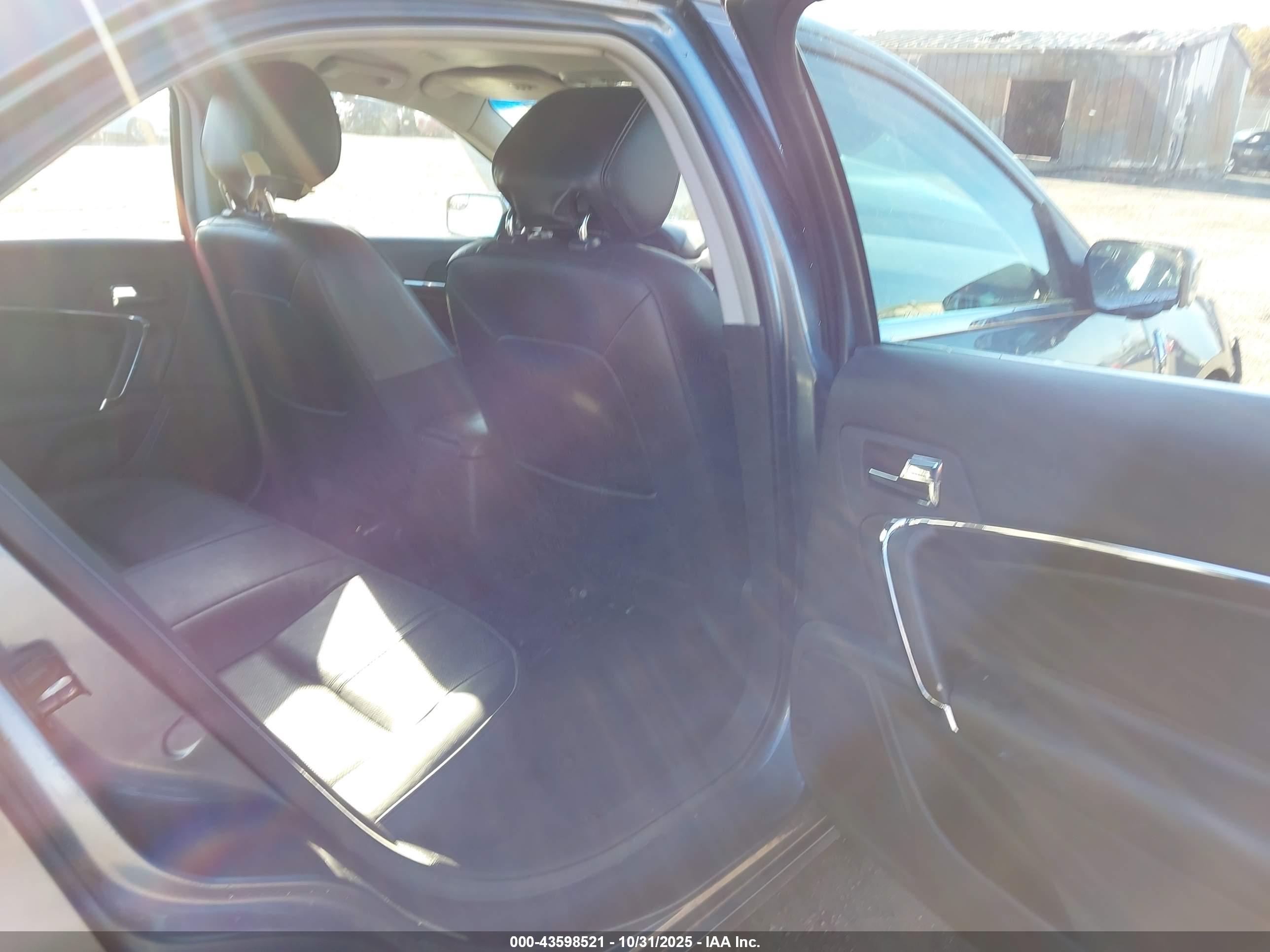 LINCOLN MKZ image 8