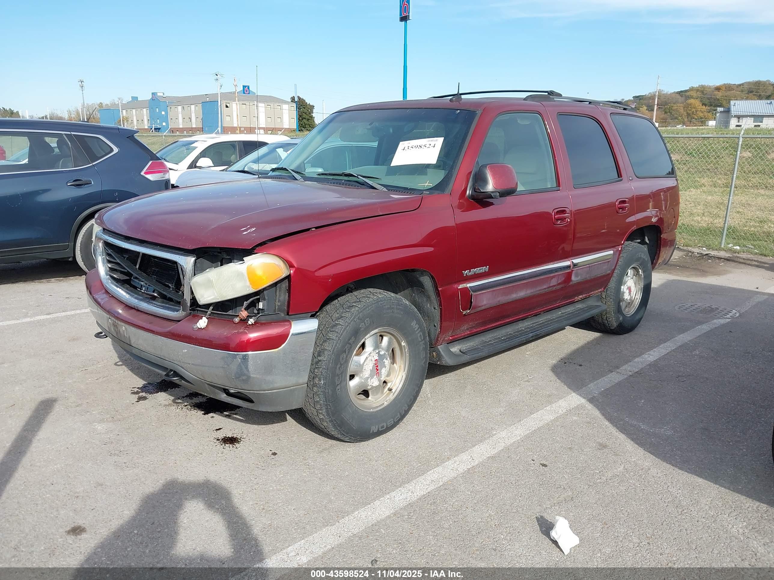 GMC YUKON image 2