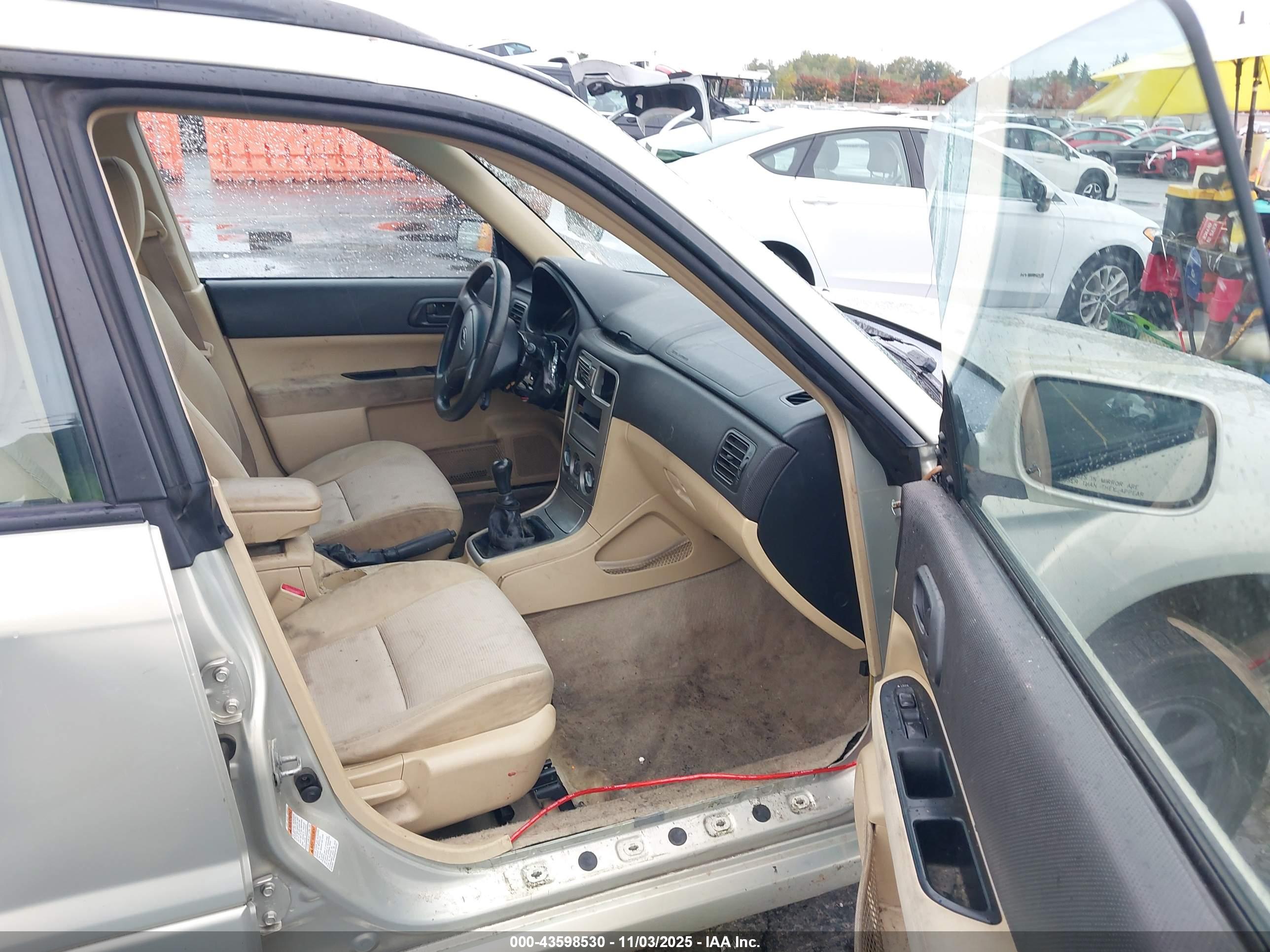 SUBARU FORESTER image 5