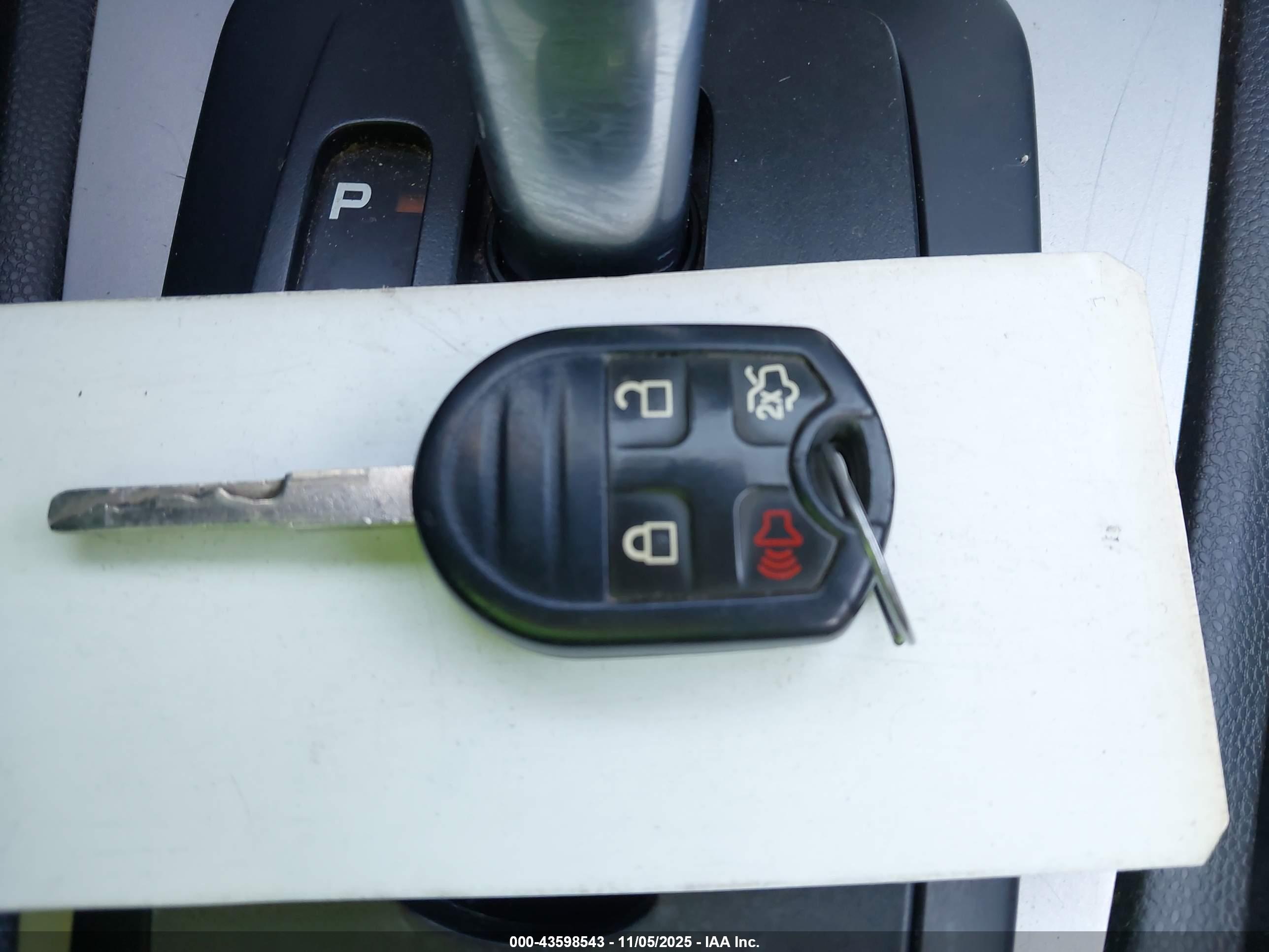 FORD FIESTA image 11