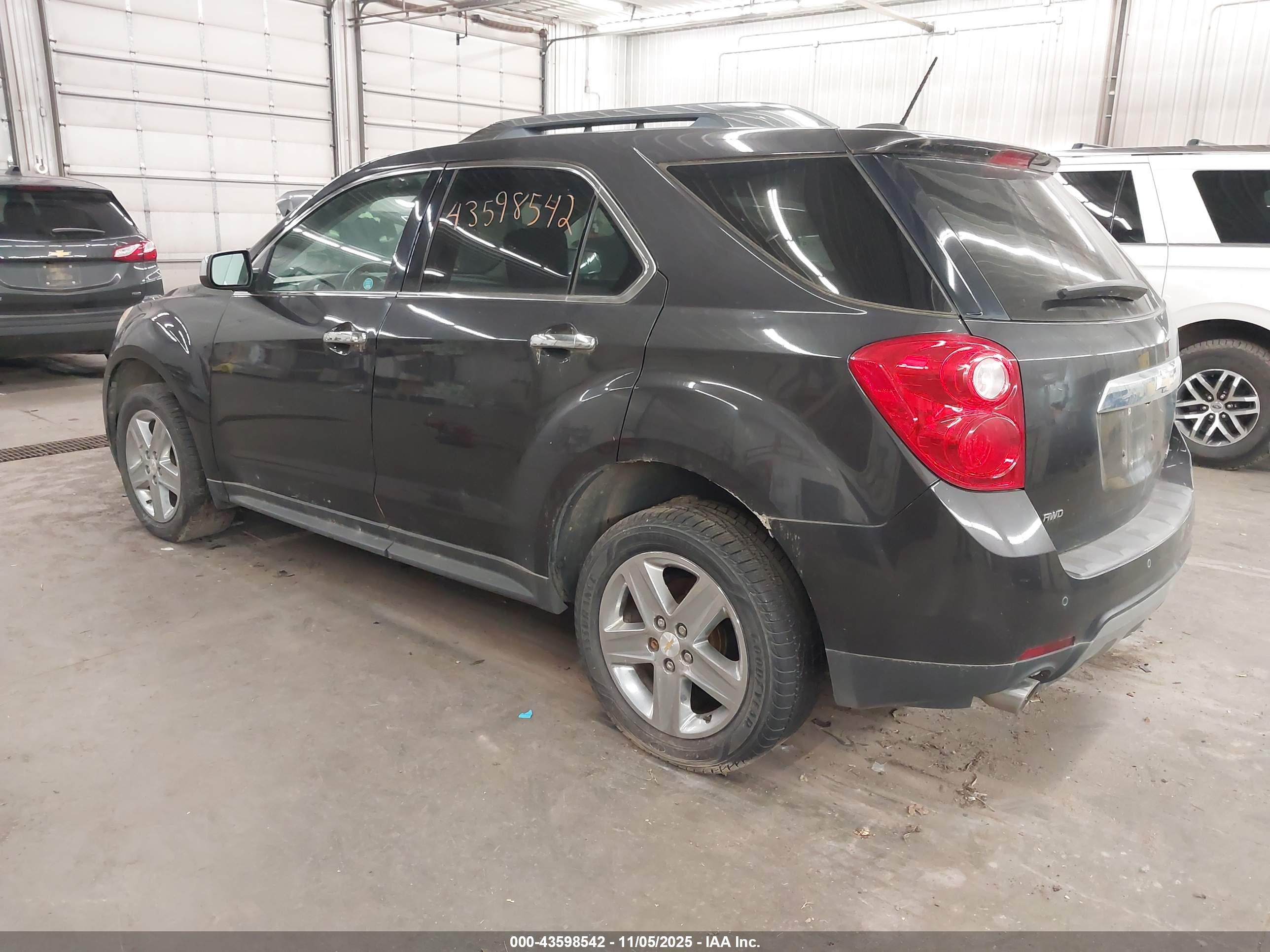 CHEVROLET EQUINOX image 3