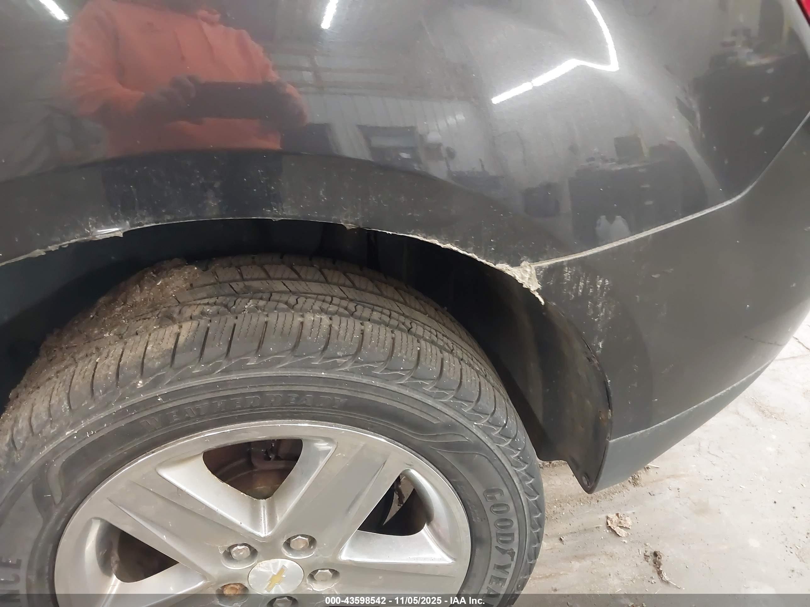 CHEVROLET EQUINOX image 6
