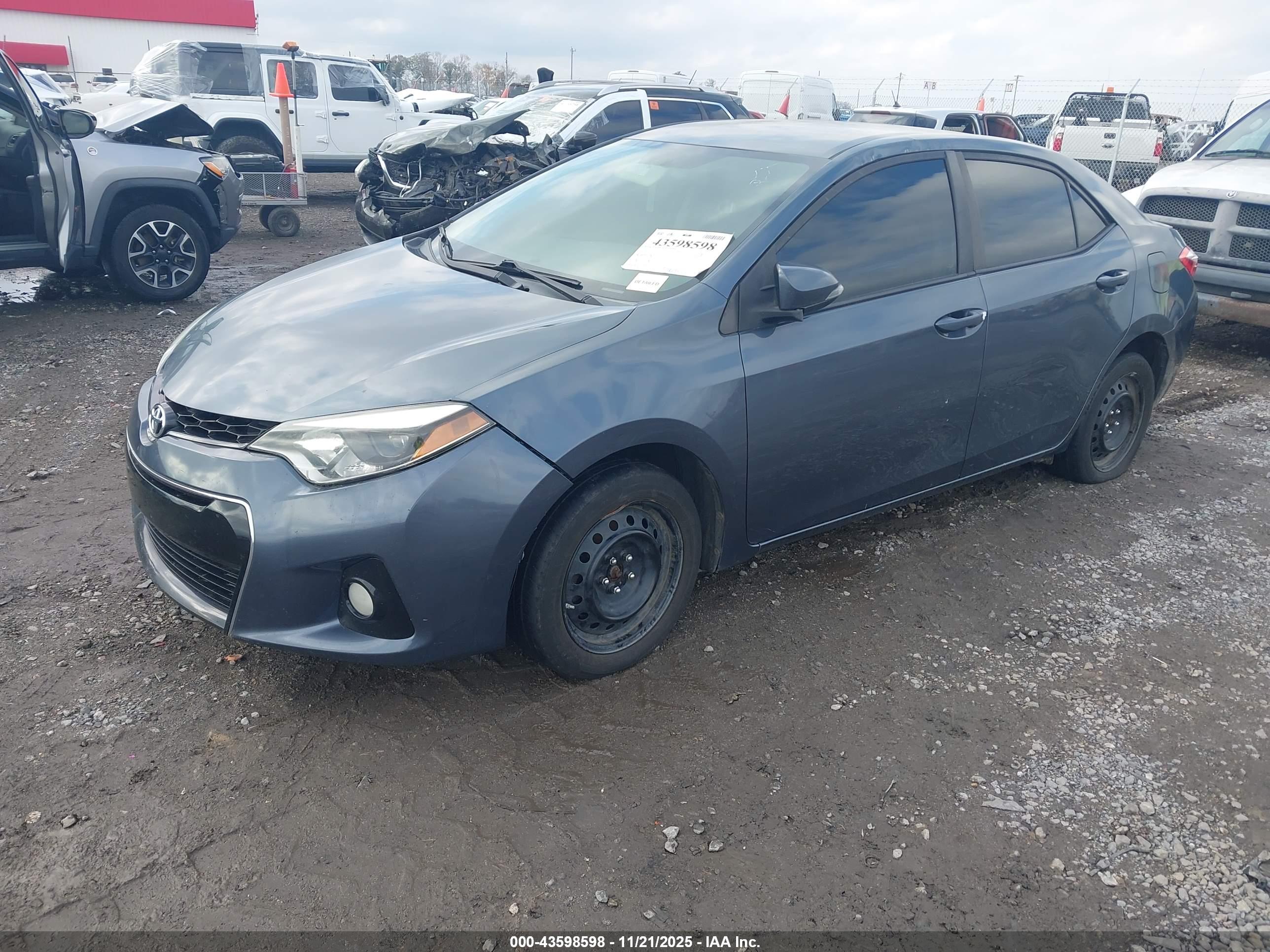 TOYOTA COROLLA image 2