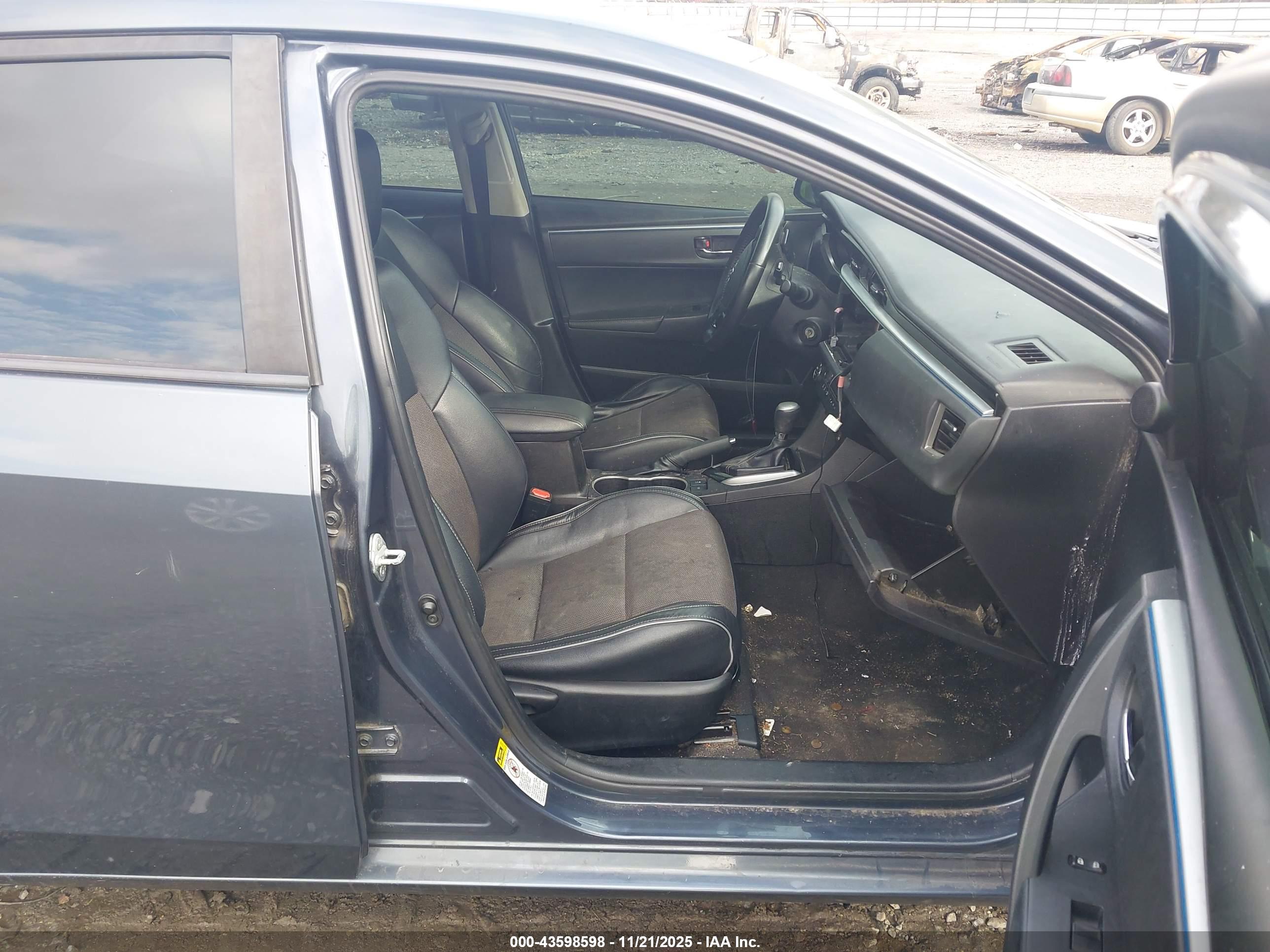 TOYOTA COROLLA image 5