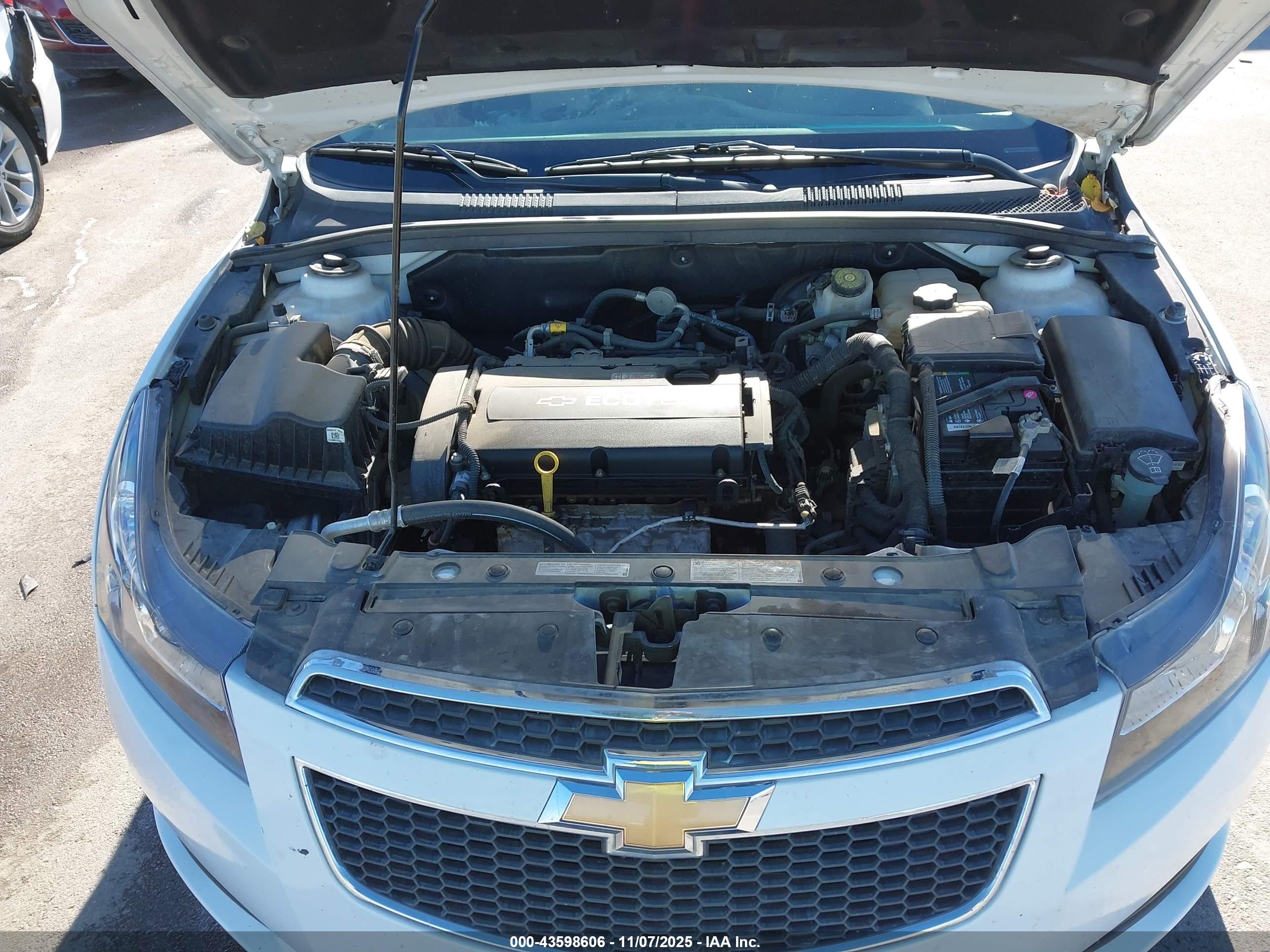 CHEVROLET CRUZE image 10