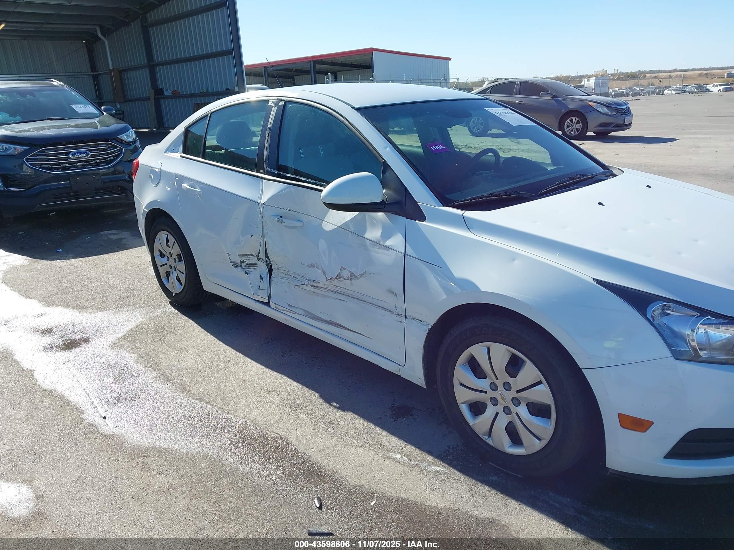 CHEVROLET CRUZE image 6