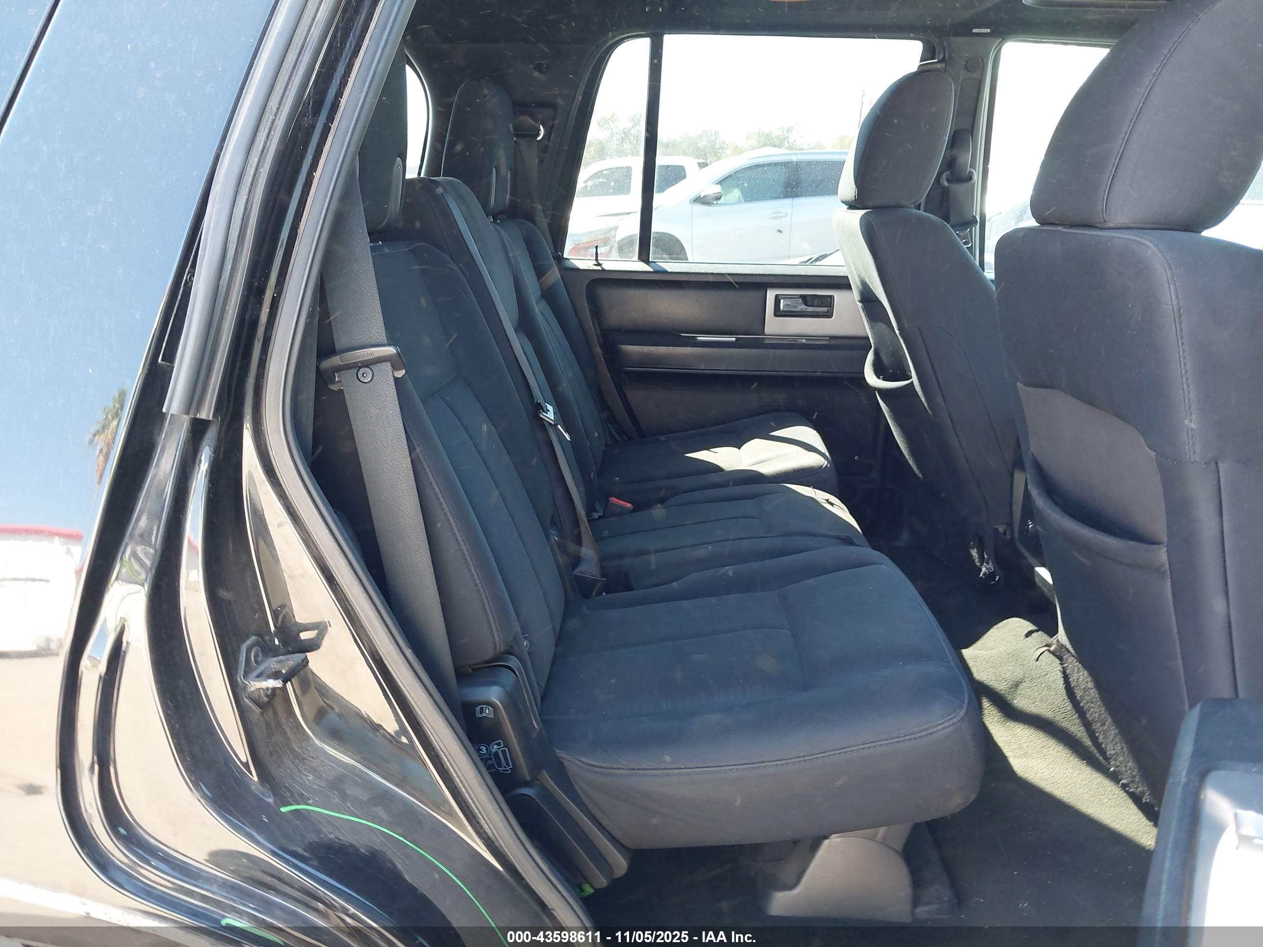 FORD EXPEDITION image 8