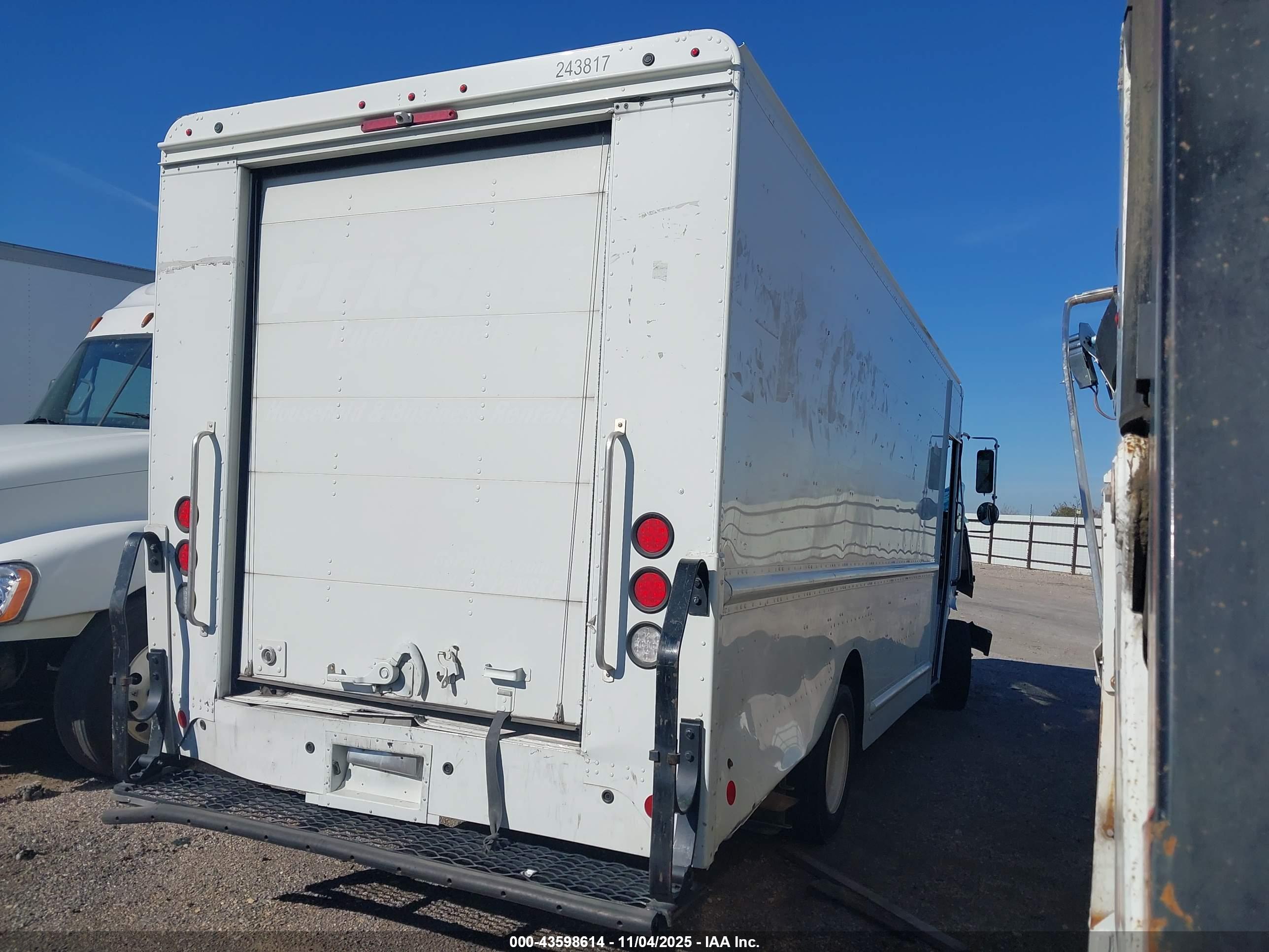 FREIGHTLINER MT45G image 4