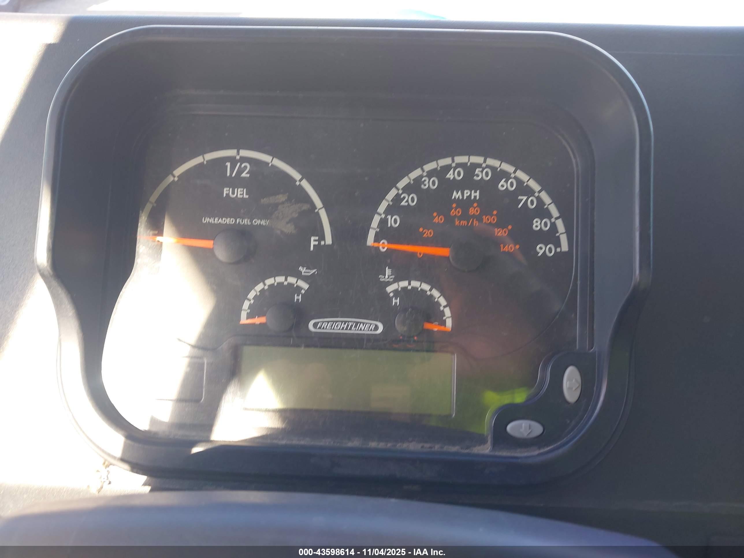 FREIGHTLINER MT45G image 6