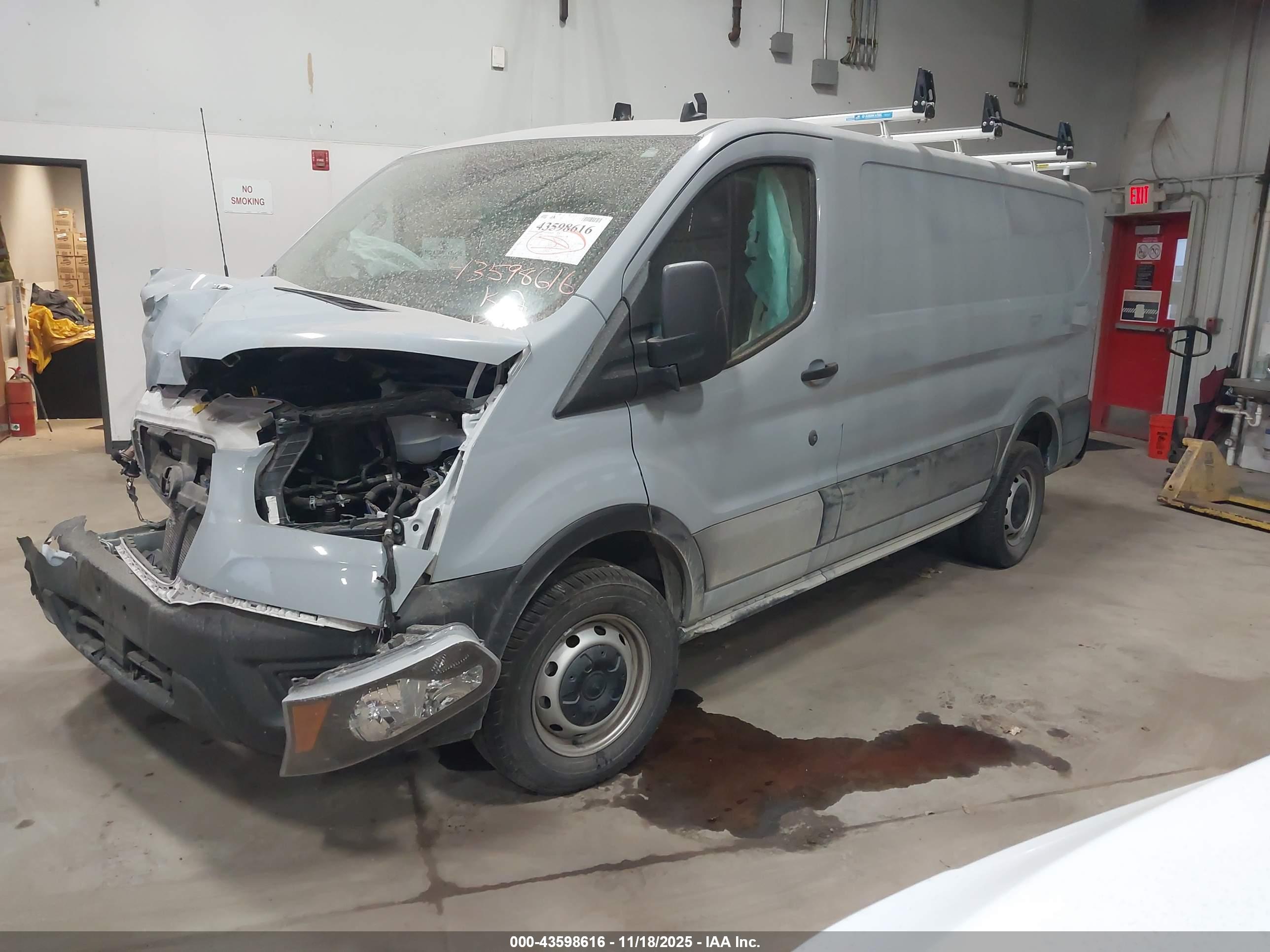 FORD TRANSIT-250 image 2
