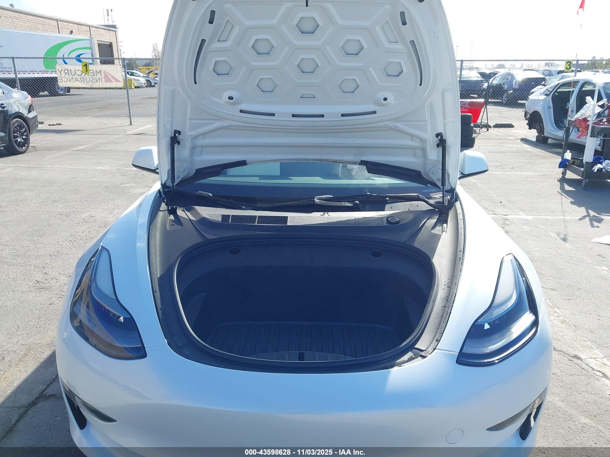 TESLA MODEL image 10