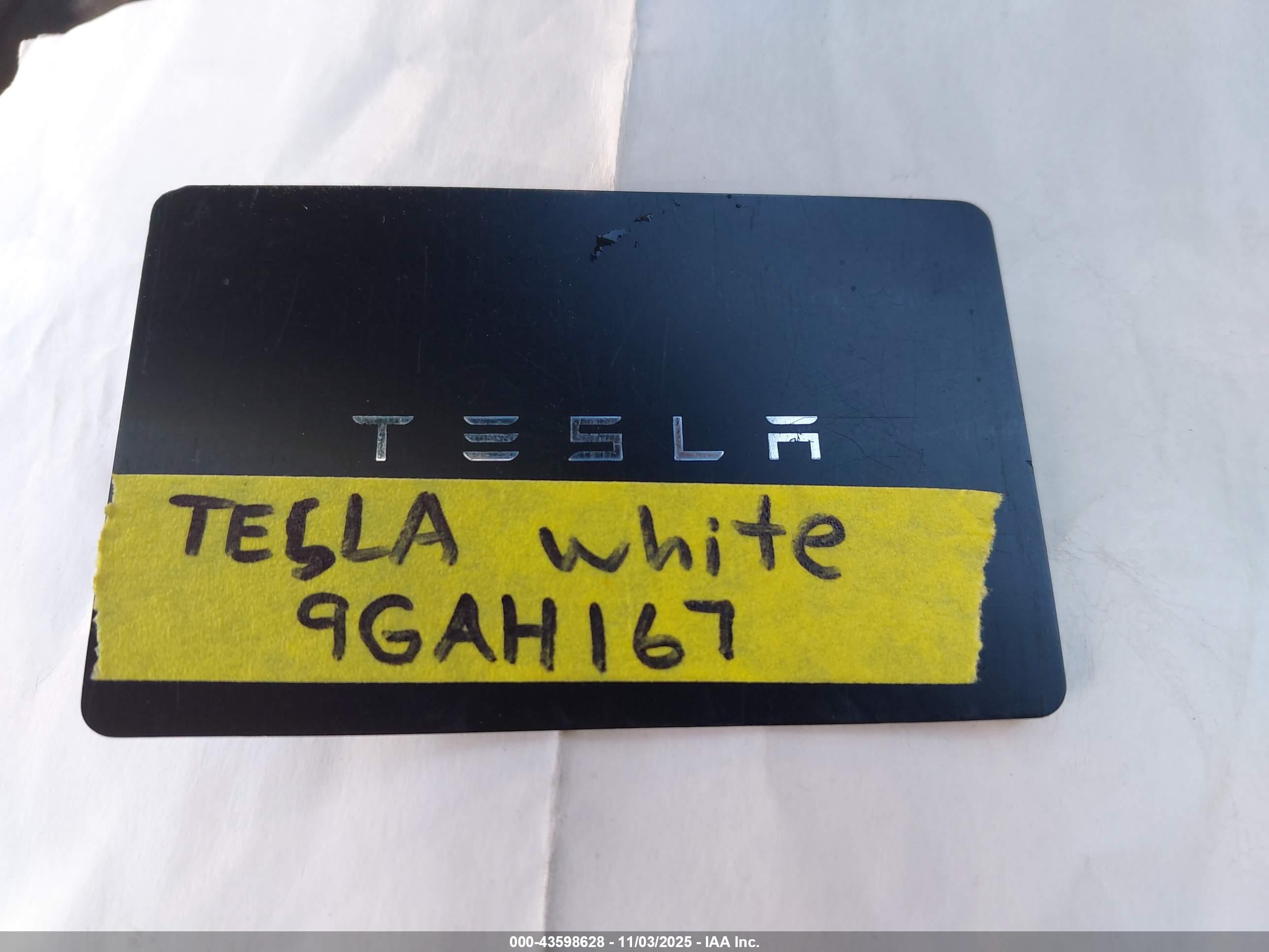 TESLA MODEL image 11