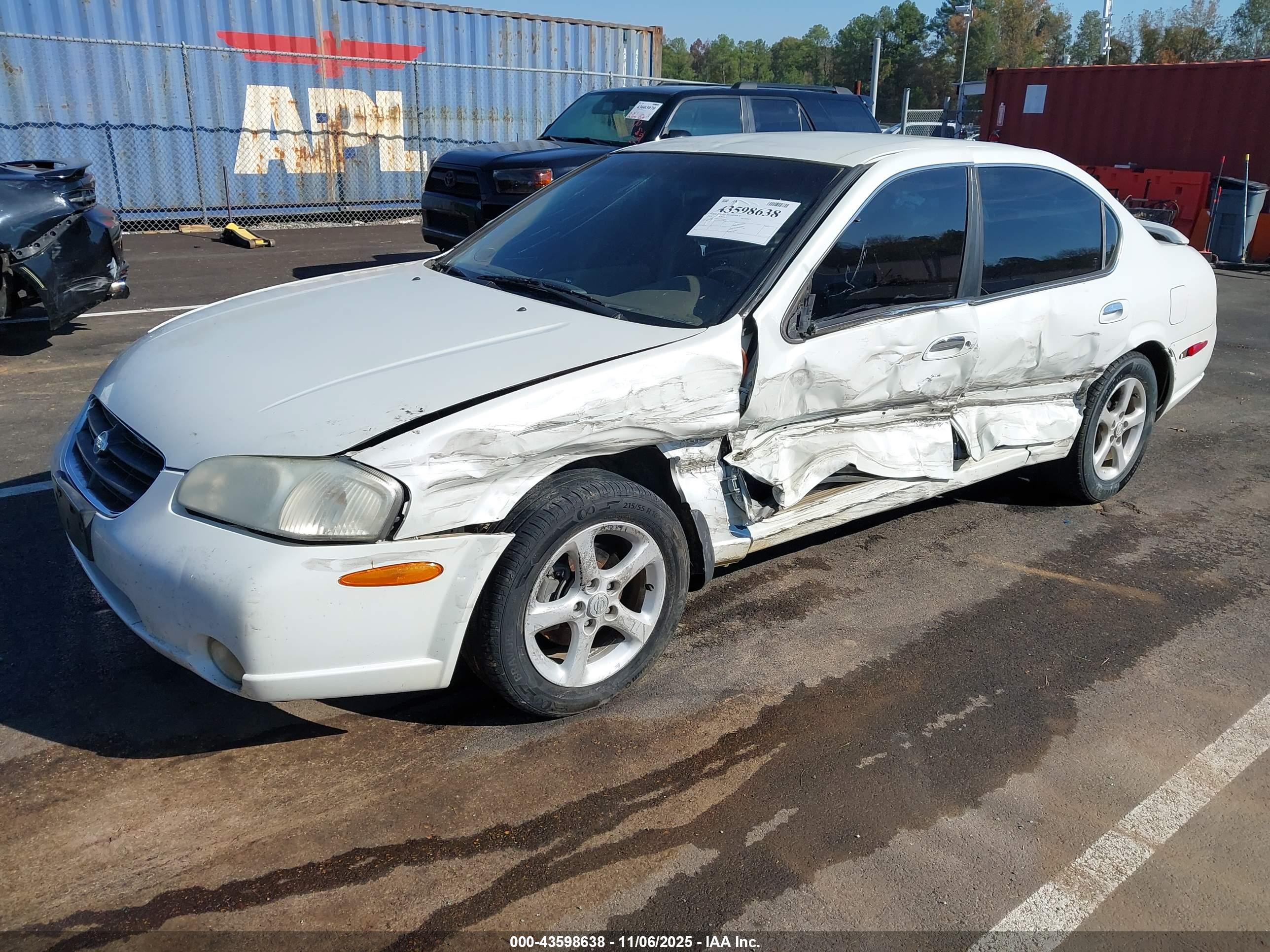 NISSAN MAXIMA image 2