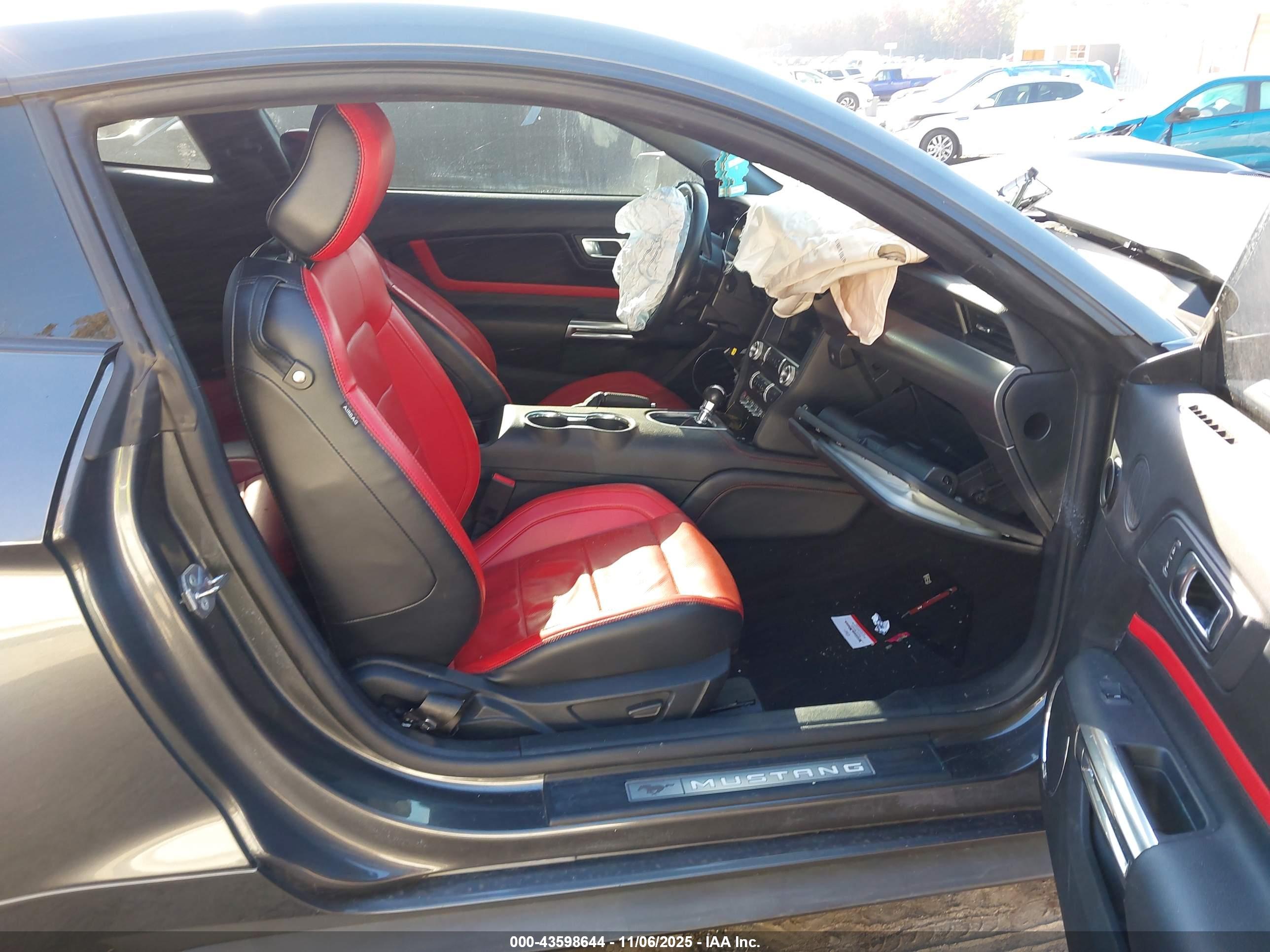 FORD MUSTANG image 5