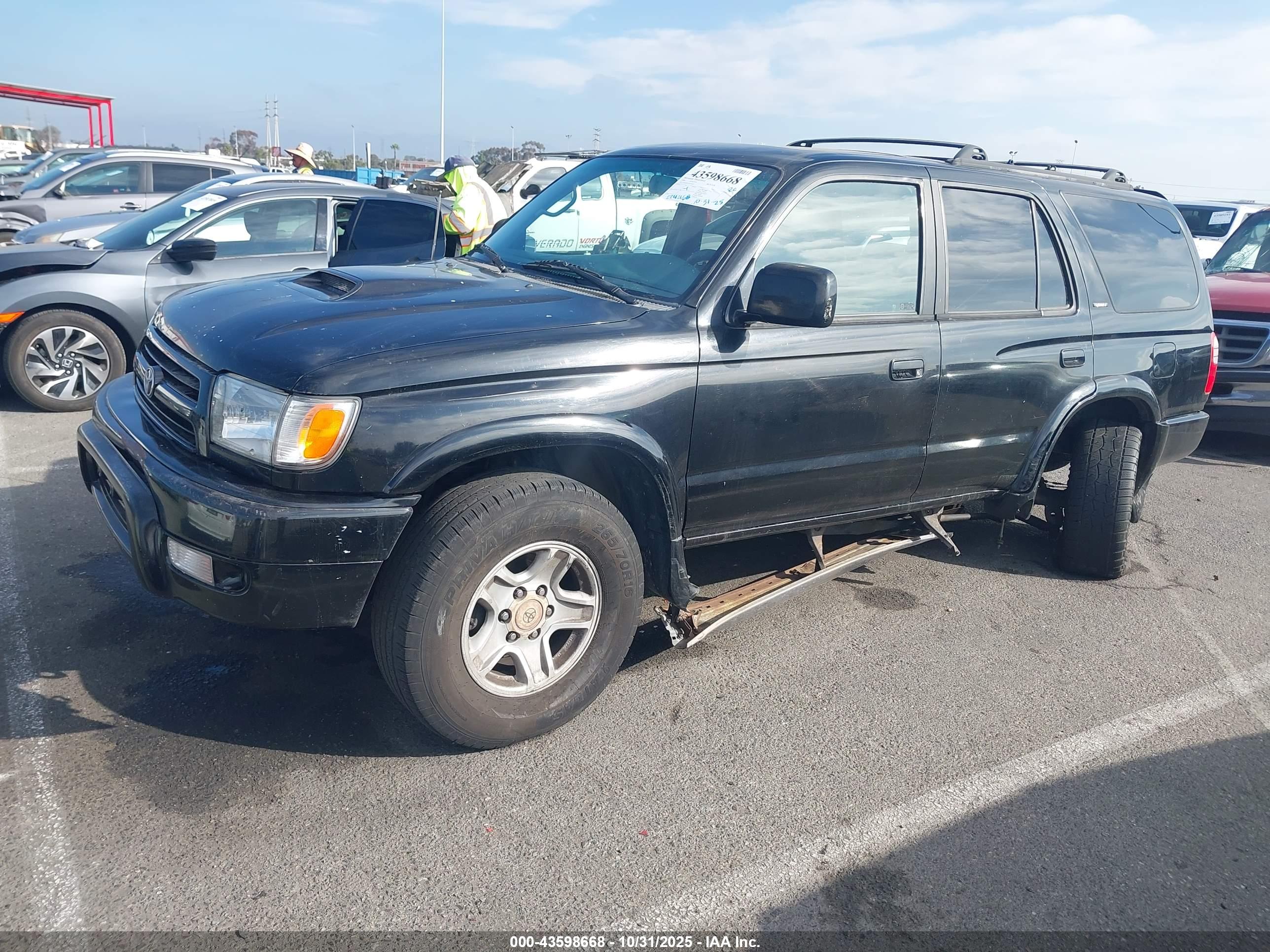 TOYOTA 4RUNNER image 2