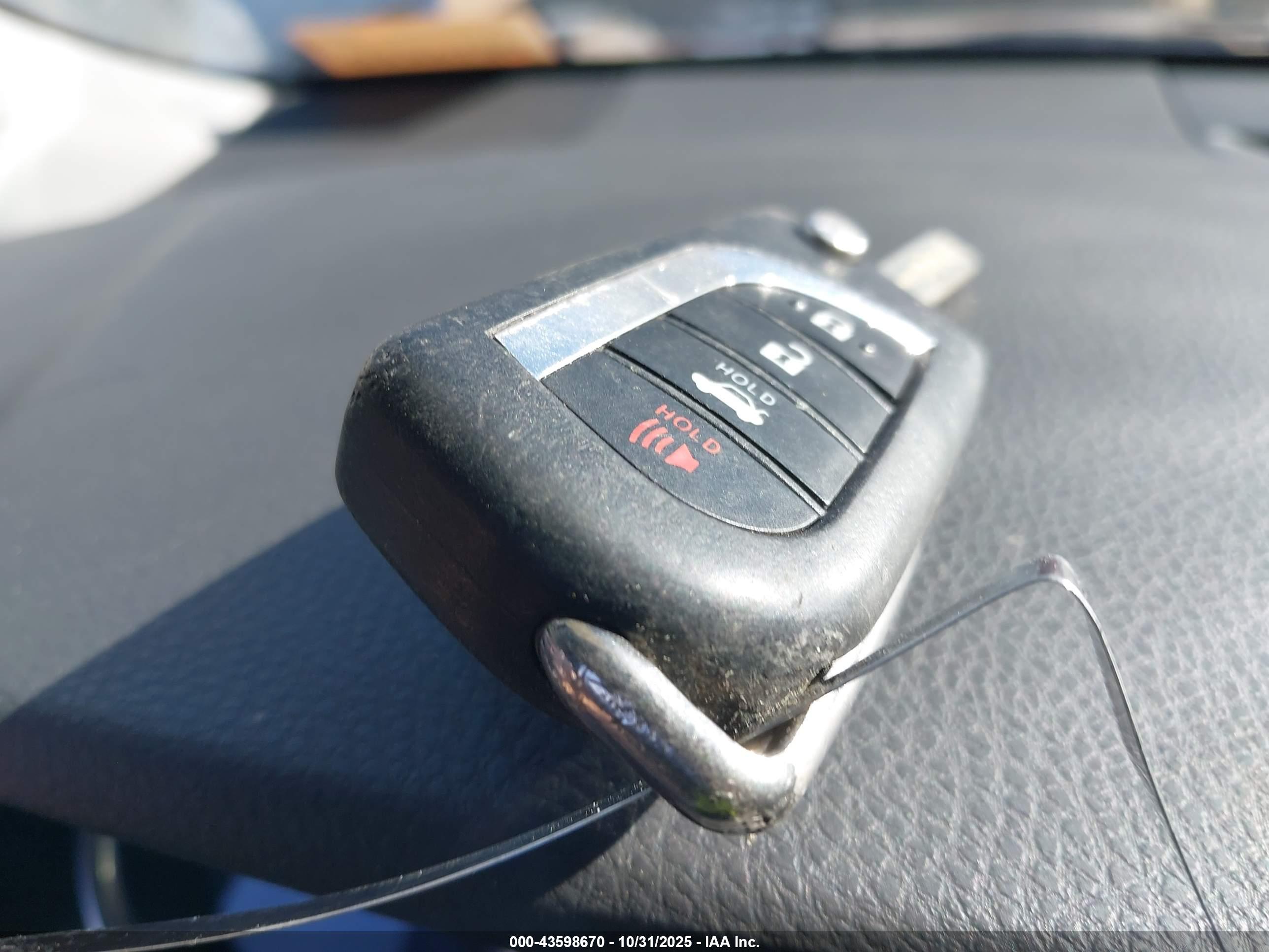 TOYOTA CAMRY image 11