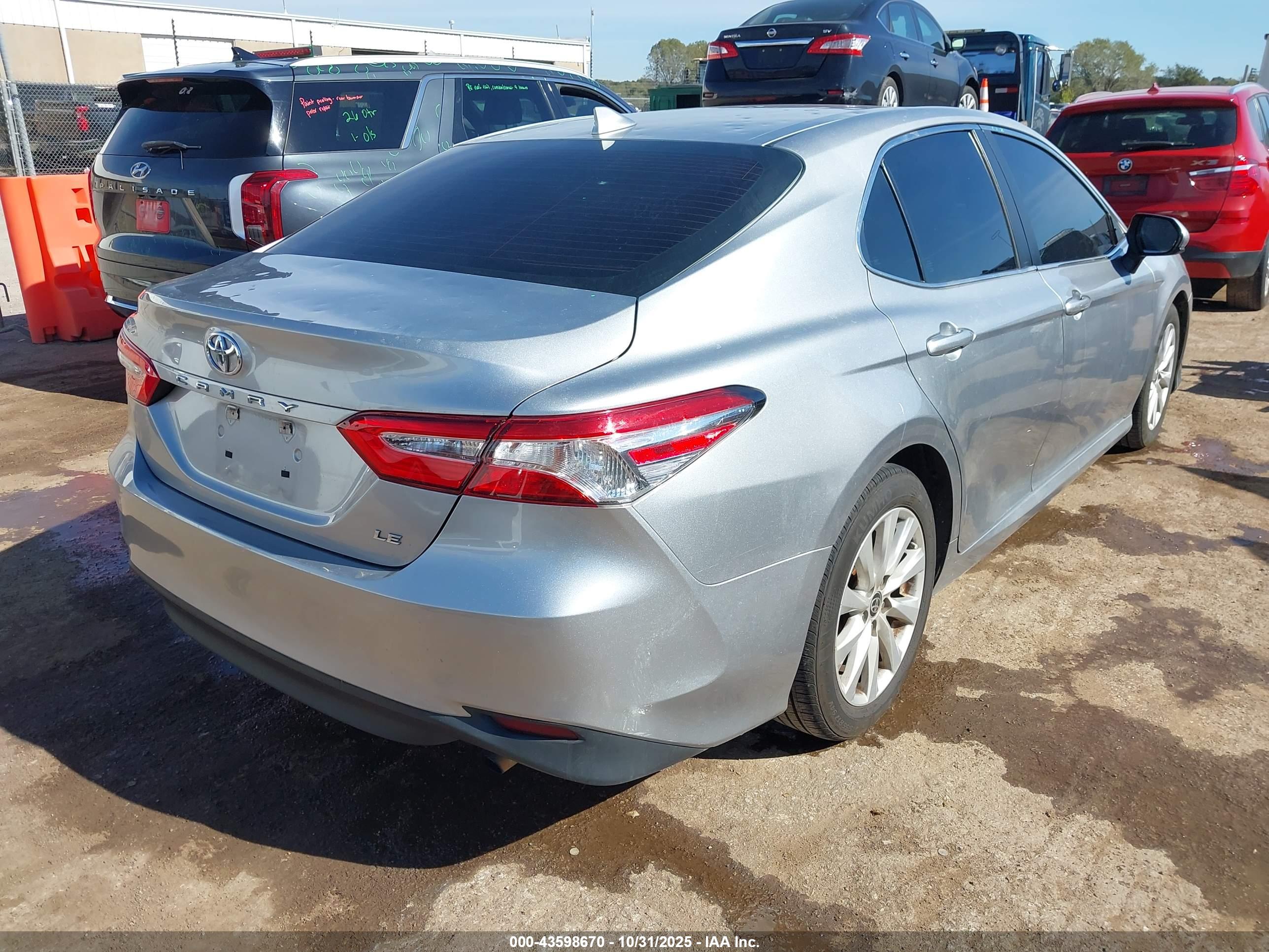 TOYOTA CAMRY image 4