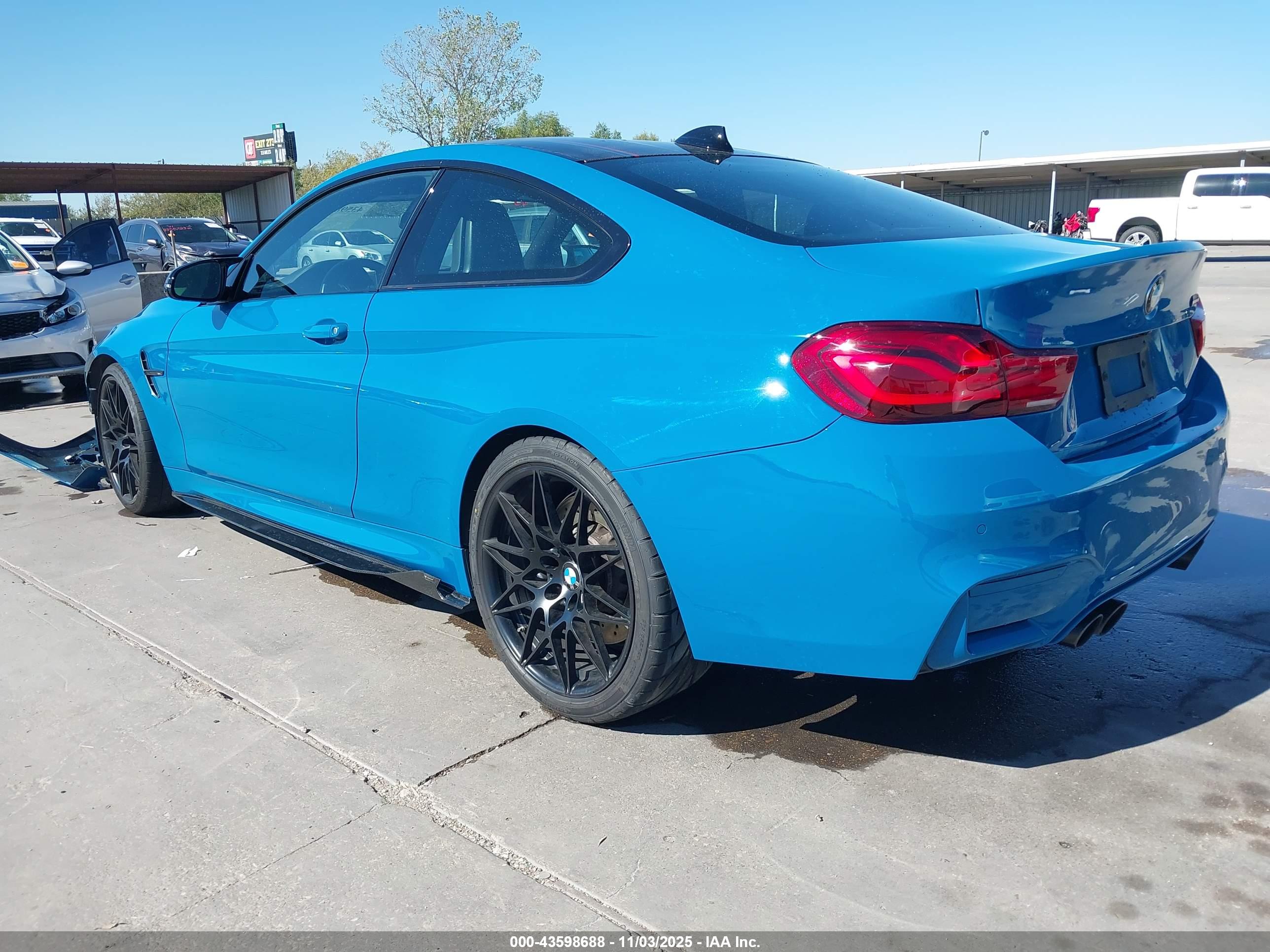 BMW M4 image 3