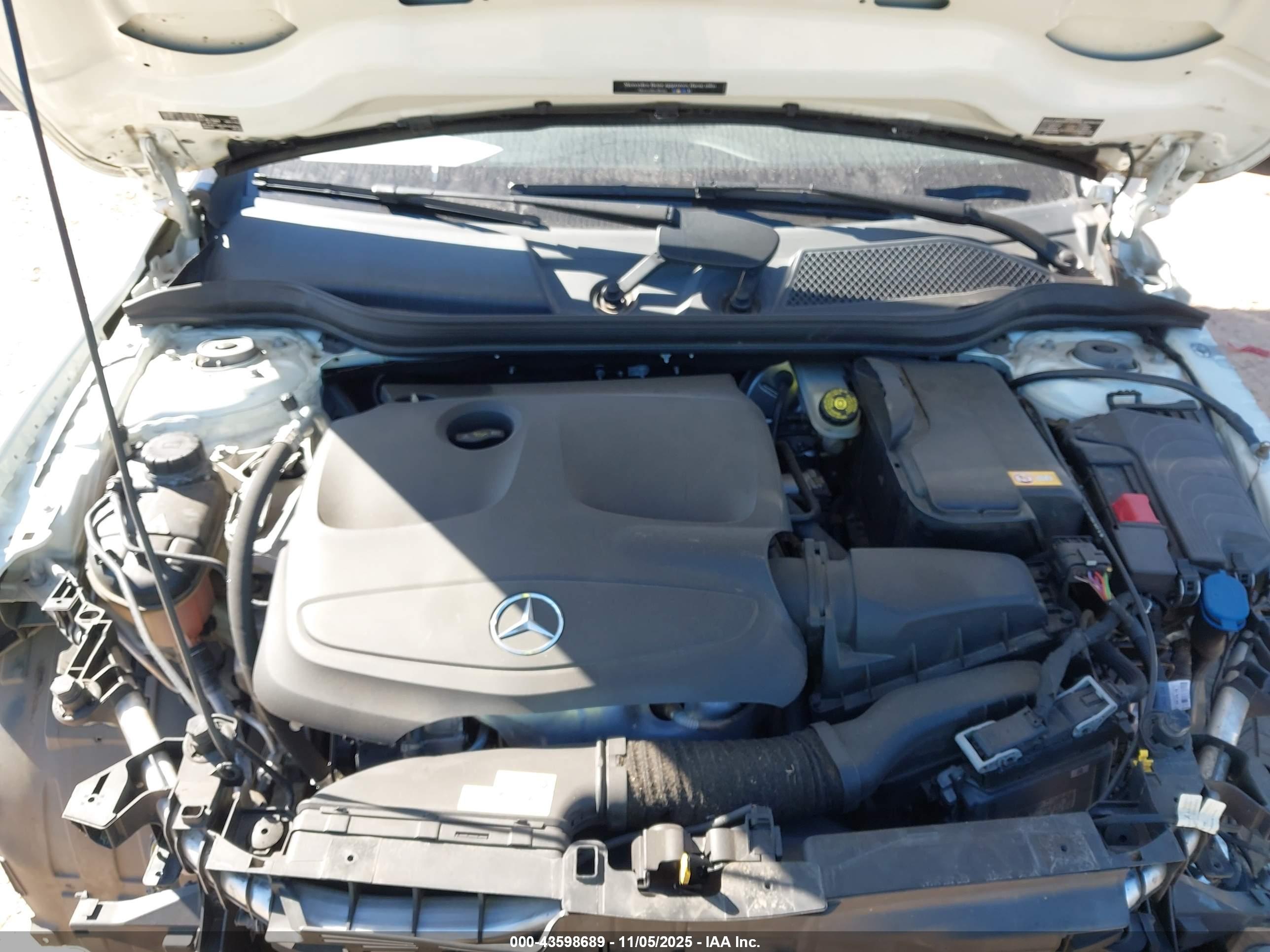 MERCEDES-BENZ GLA image 10