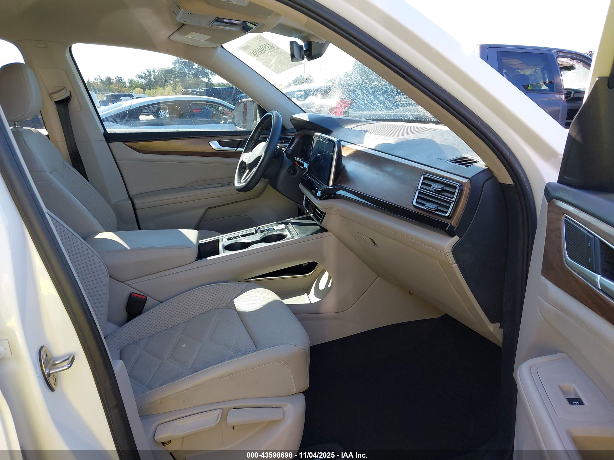 VOLKSWAGEN ATLAS image 5