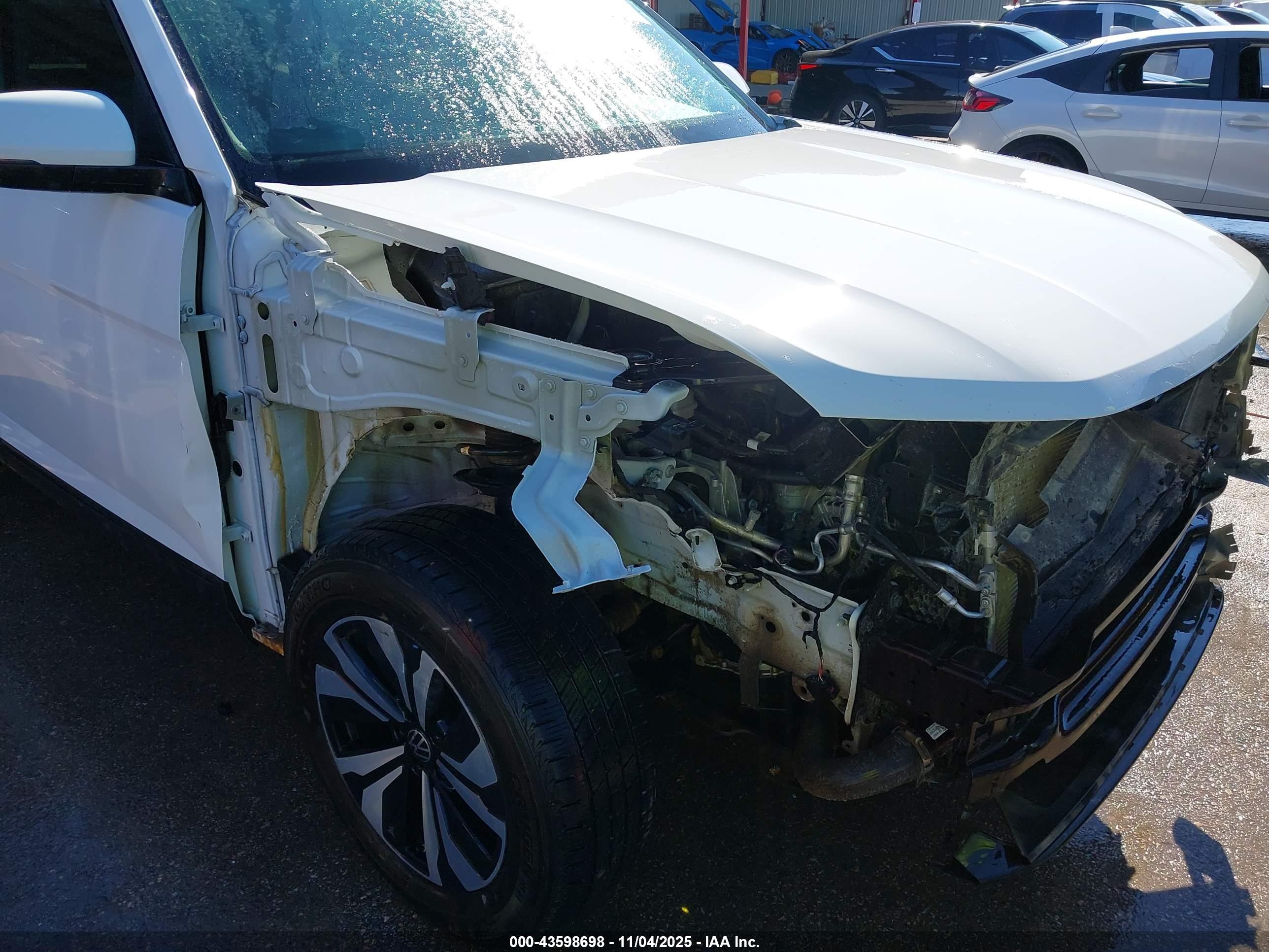 VOLKSWAGEN ATLAS image 6