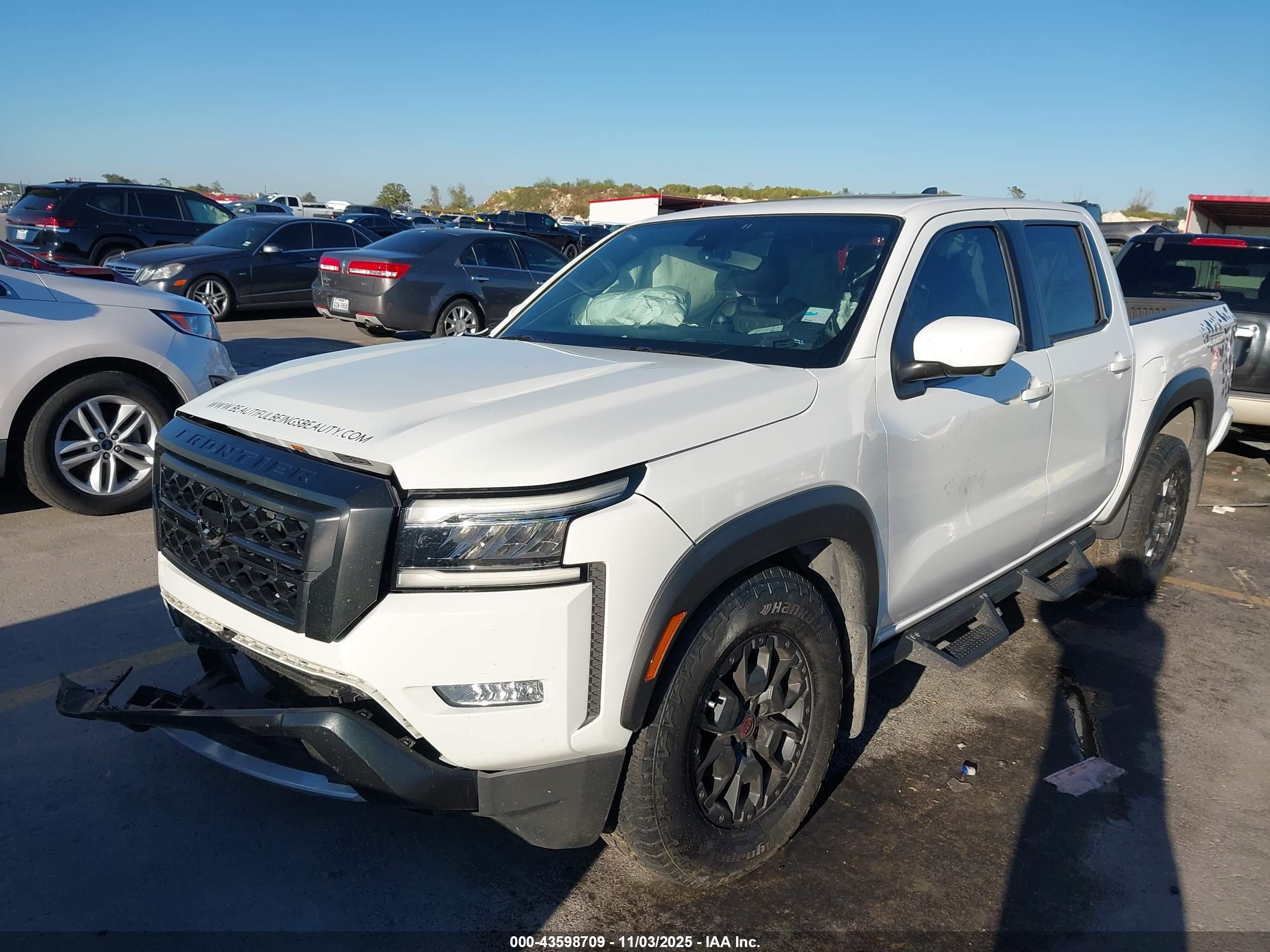 NISSAN FRONTIER image 2