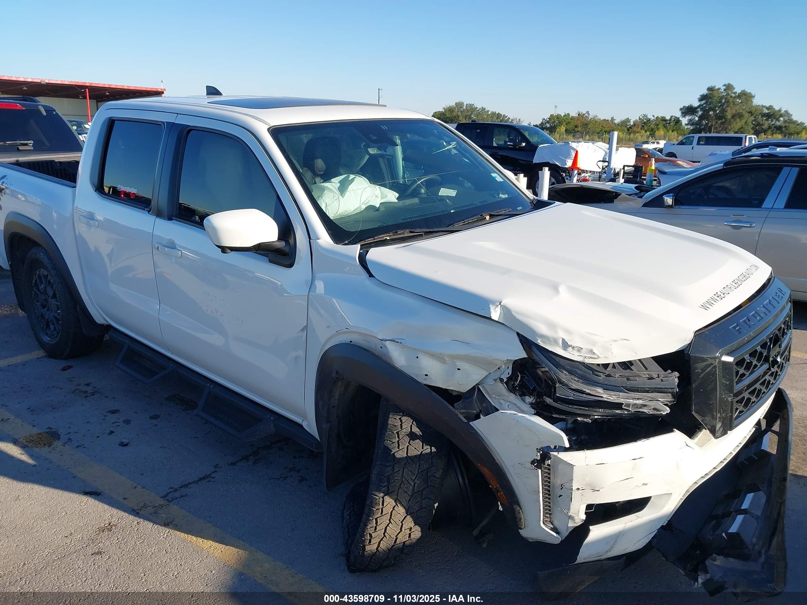 NISSAN FRONTIER image 6