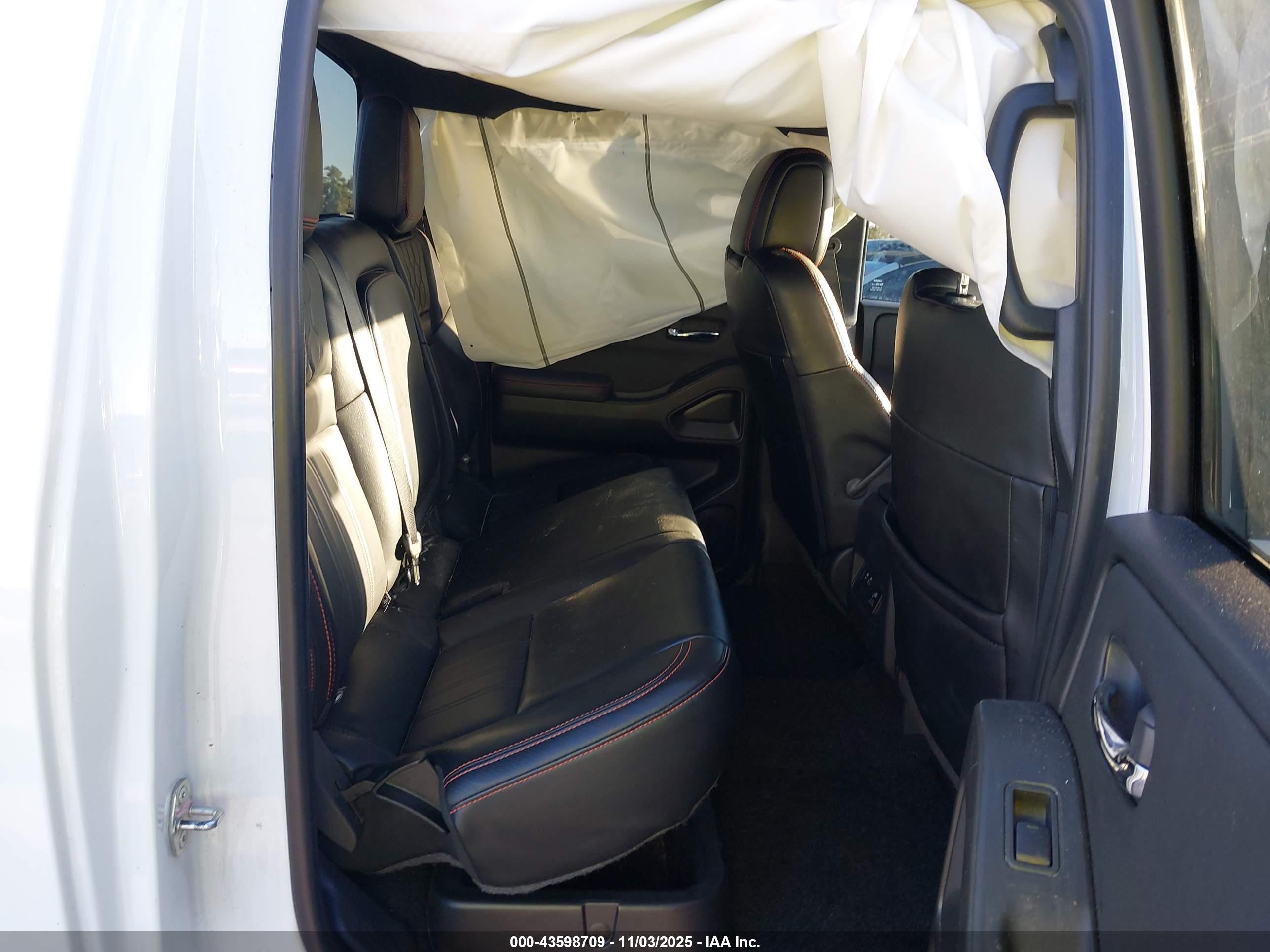 NISSAN FRONTIER image 8