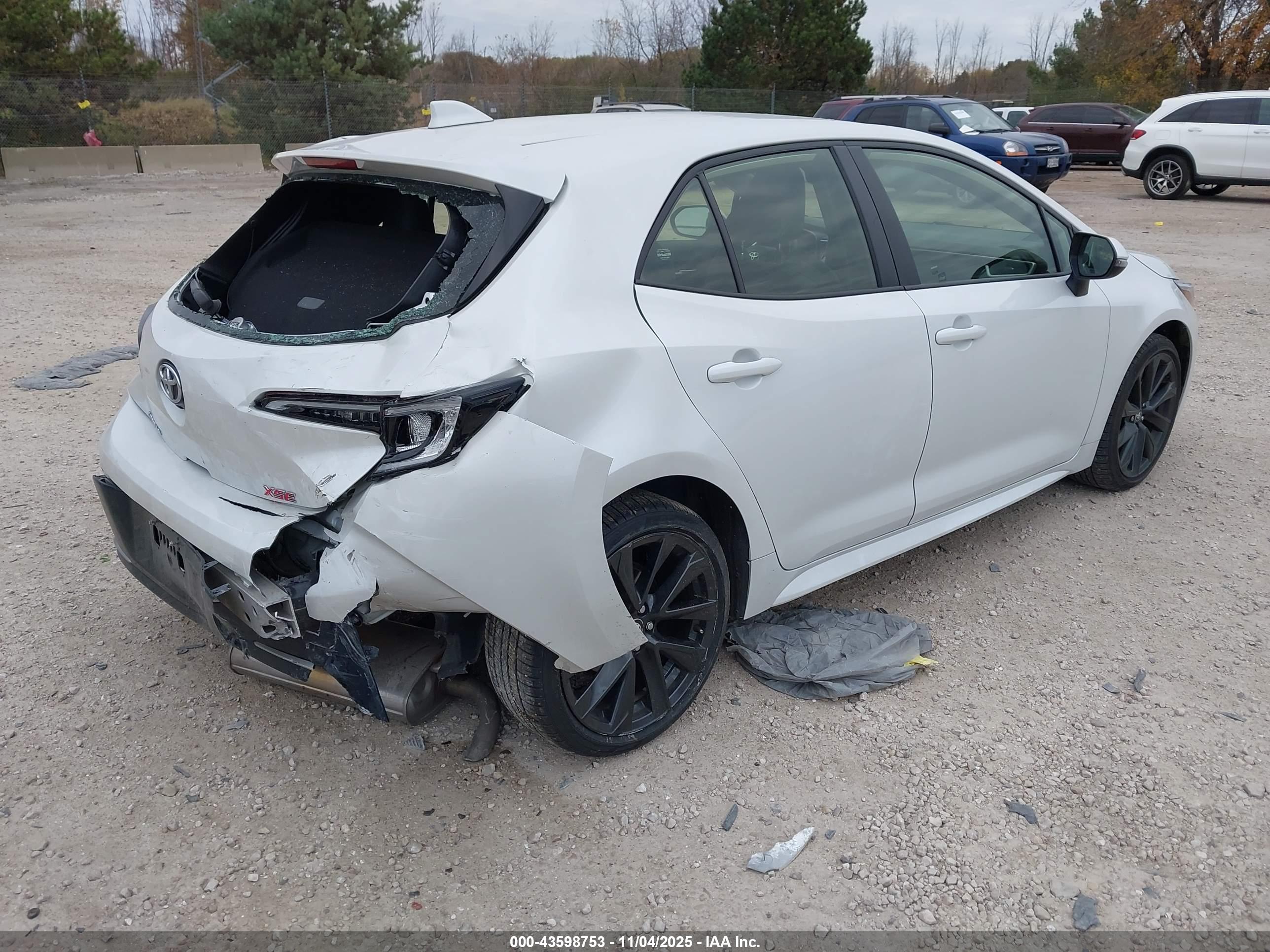 TOYOTA COROLLA image 4