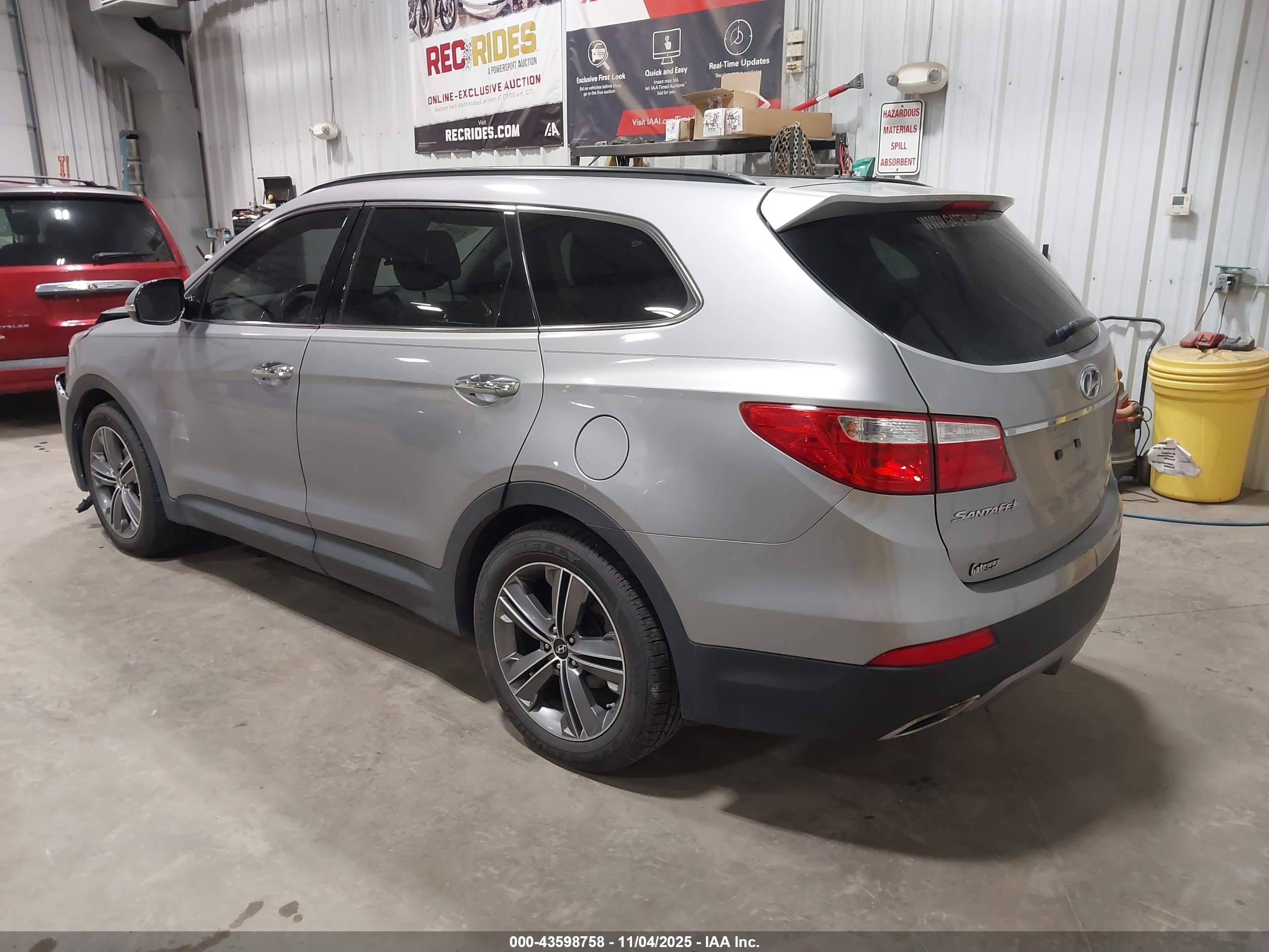 HYUNDAI SANTA image 3