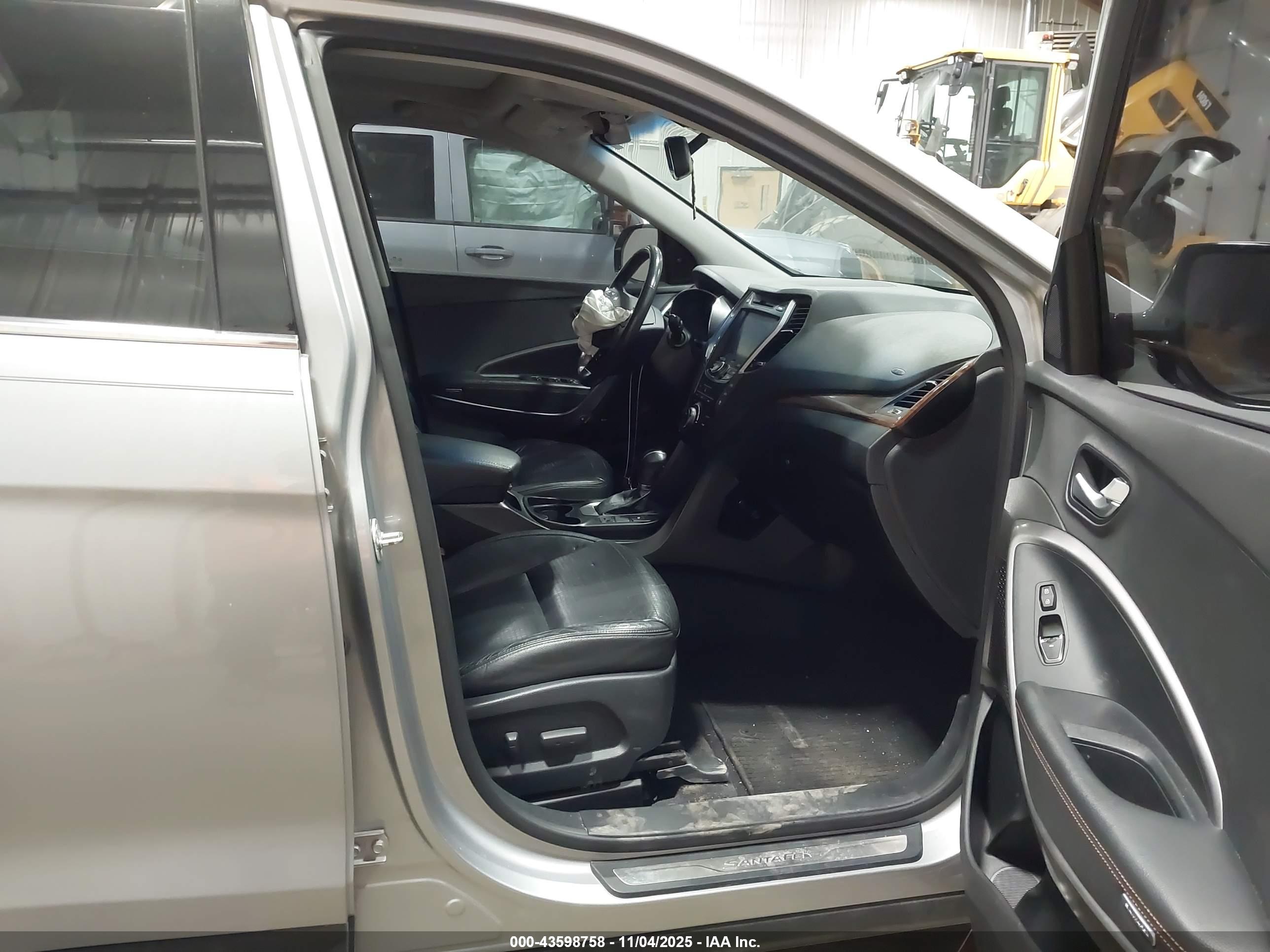 HYUNDAI SANTA image 5