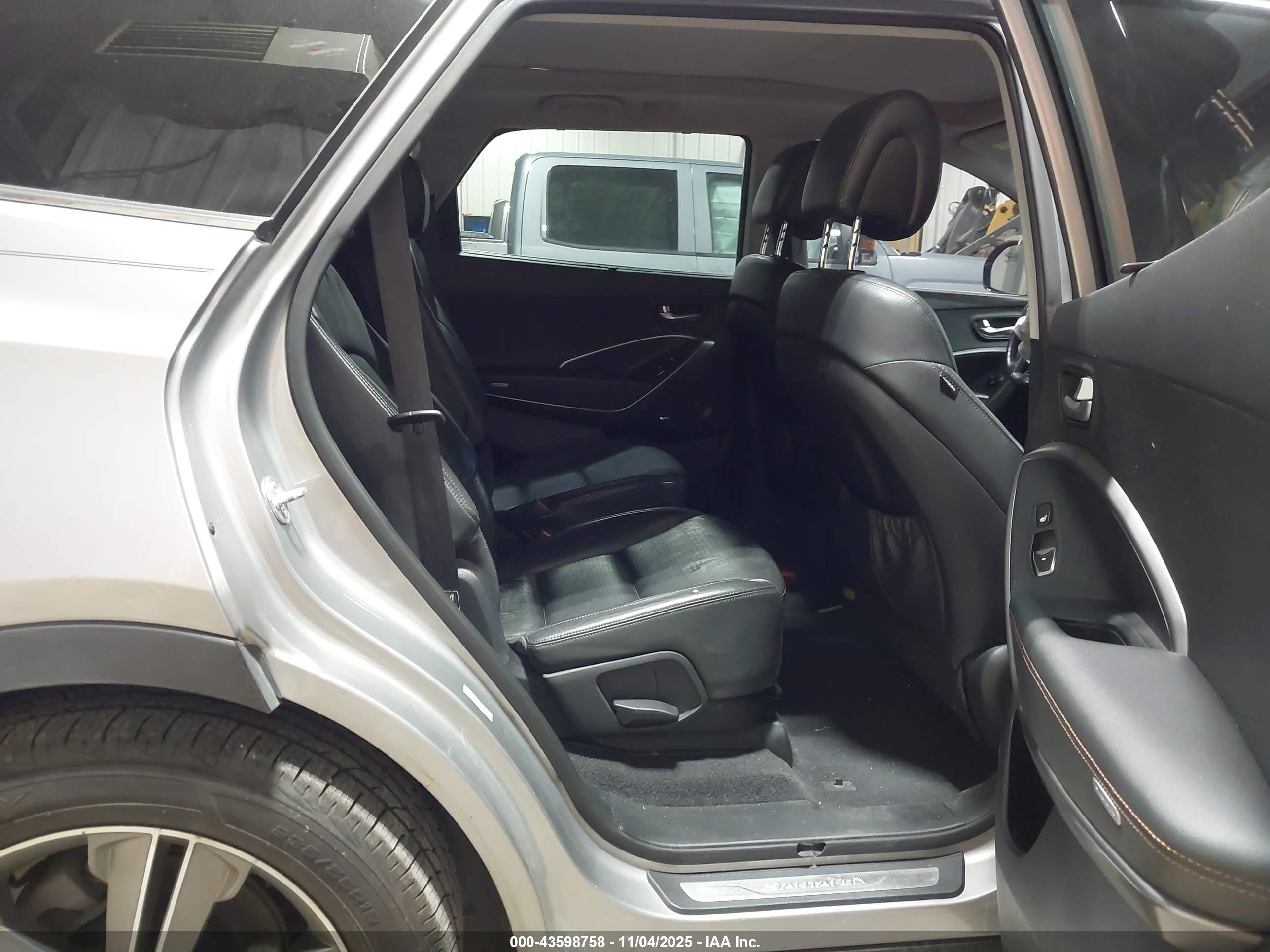HYUNDAI SANTA image 8