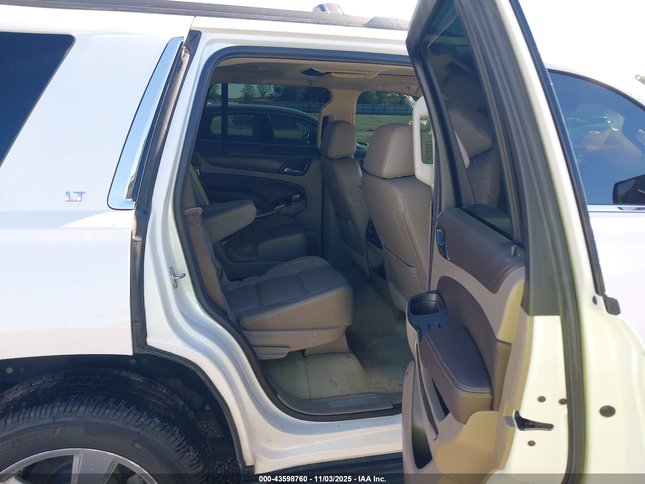 CHEVROLET TAHOE image 8