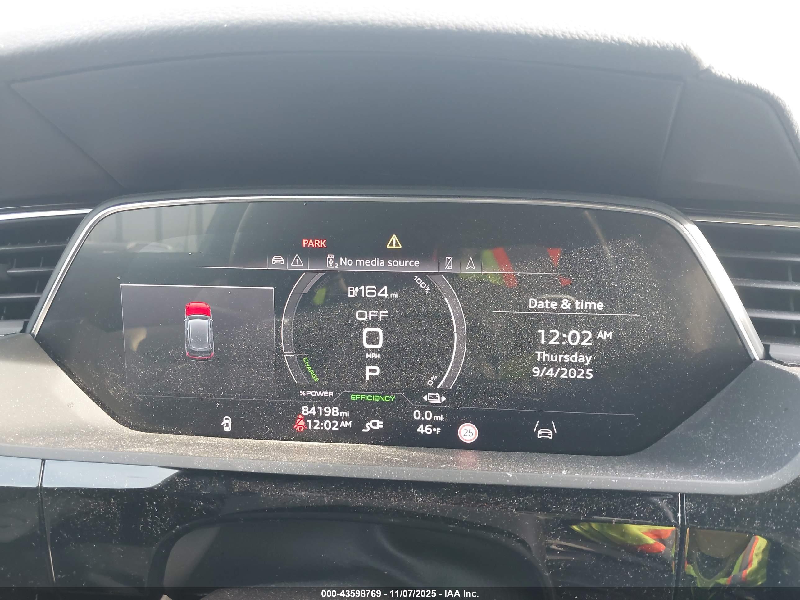 AUDI E-TRON image 7