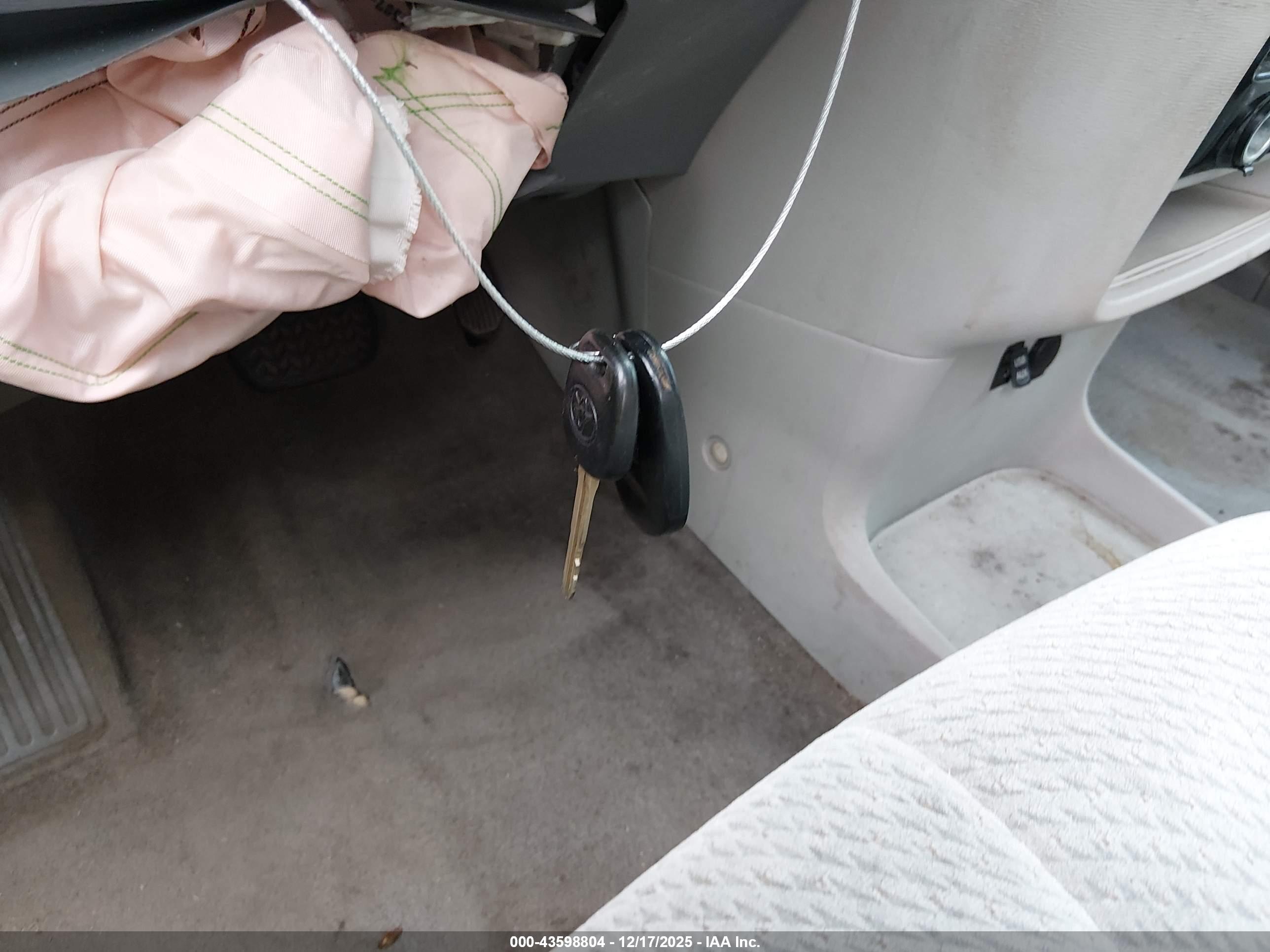 TOYOTA SIENNA image 11