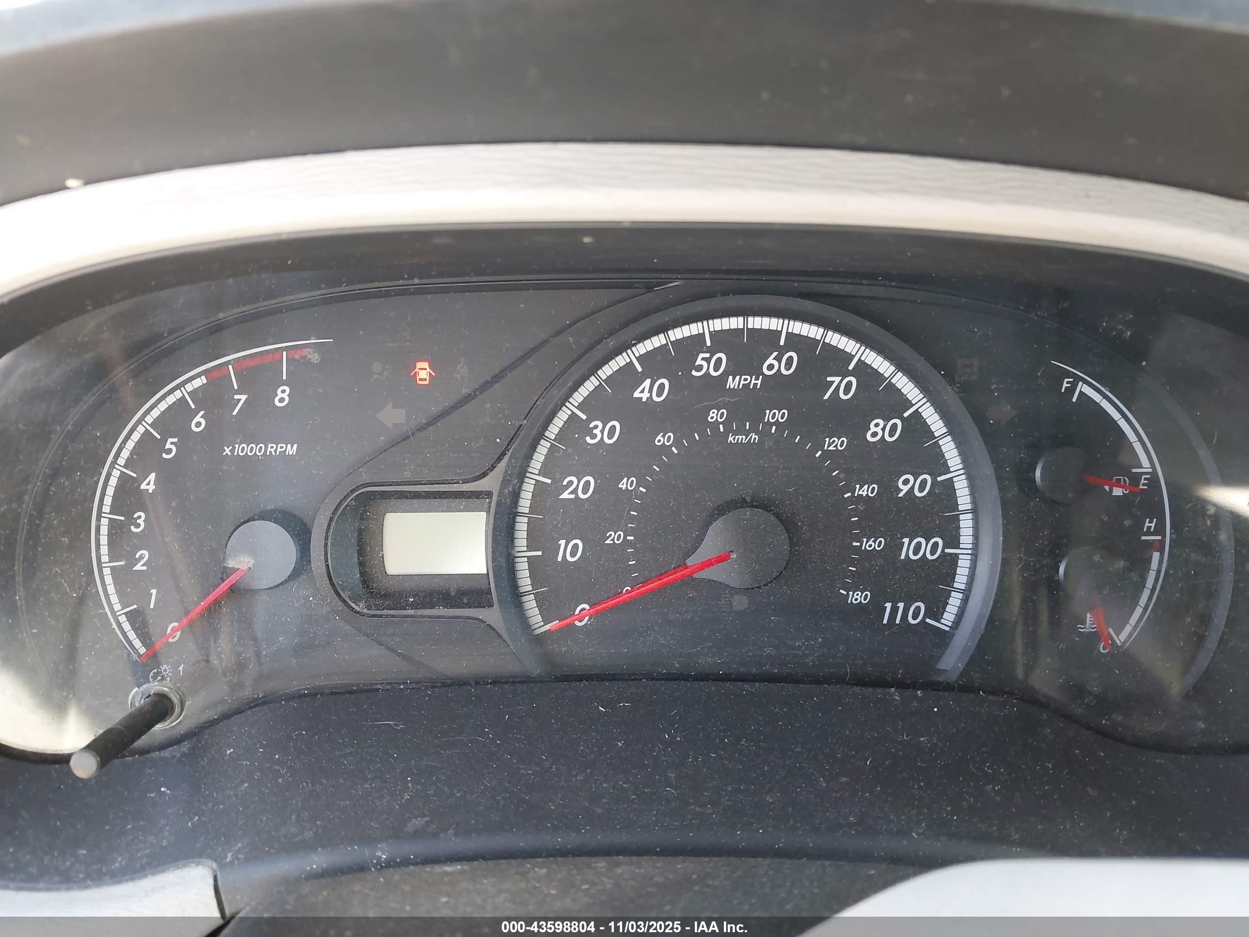 TOYOTA SIENNA image 7