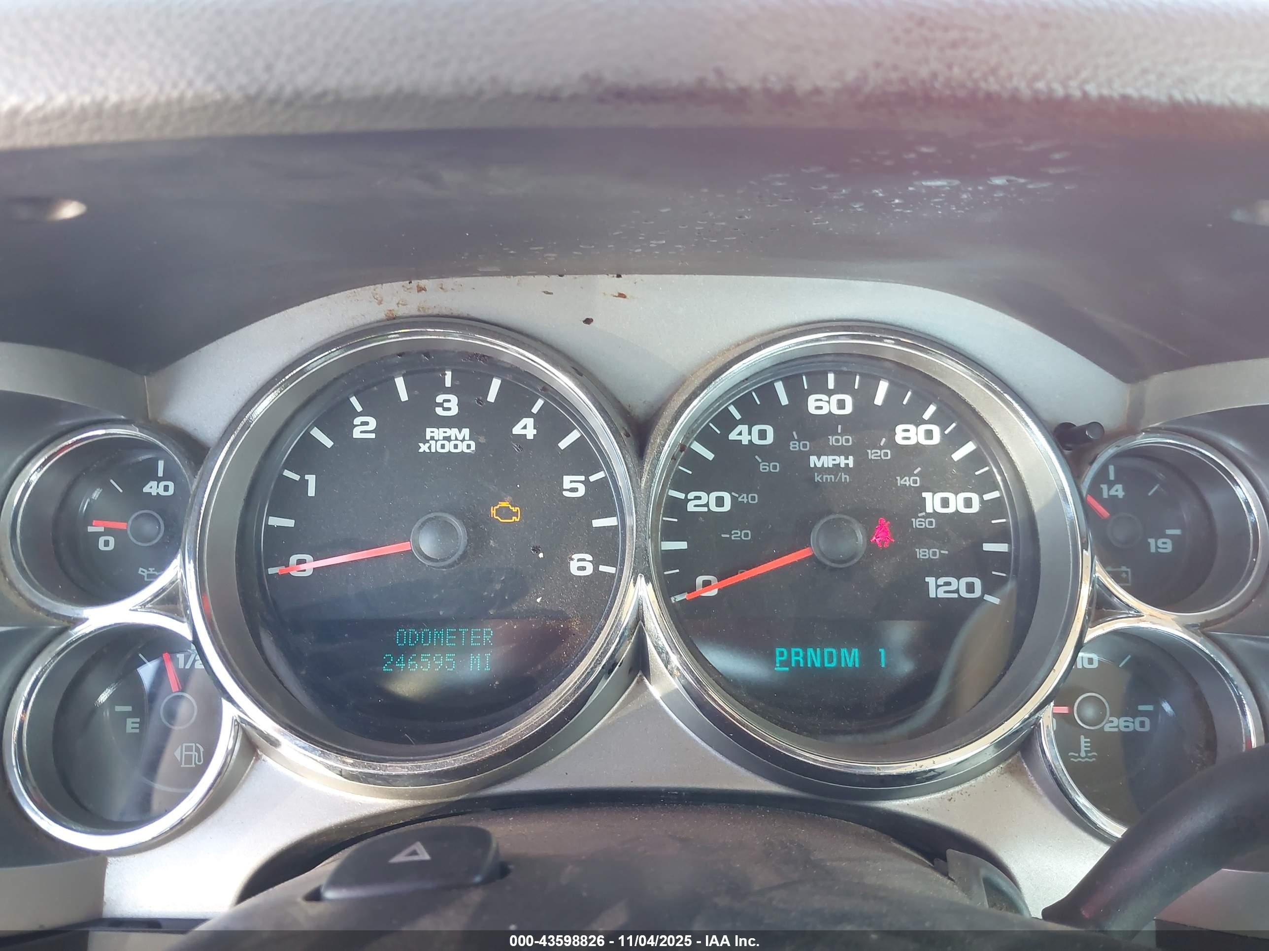 CHEVROLET SILVERADO image 7