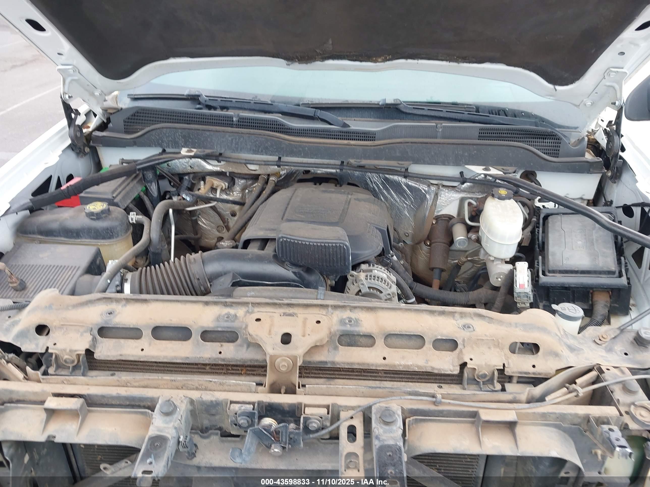 CHEVROLET SILVERADO image 10