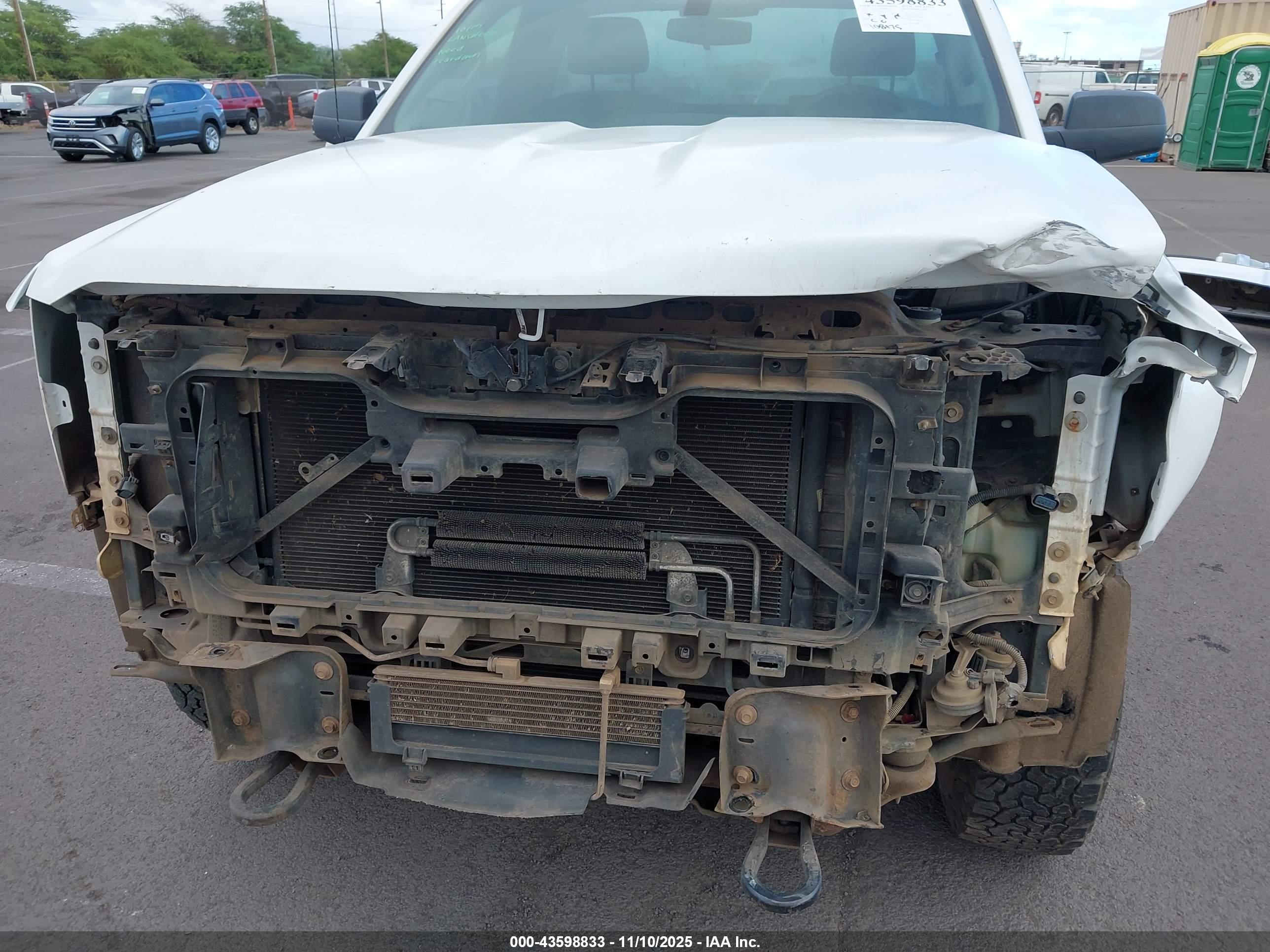 CHEVROLET SILVERADO image 6