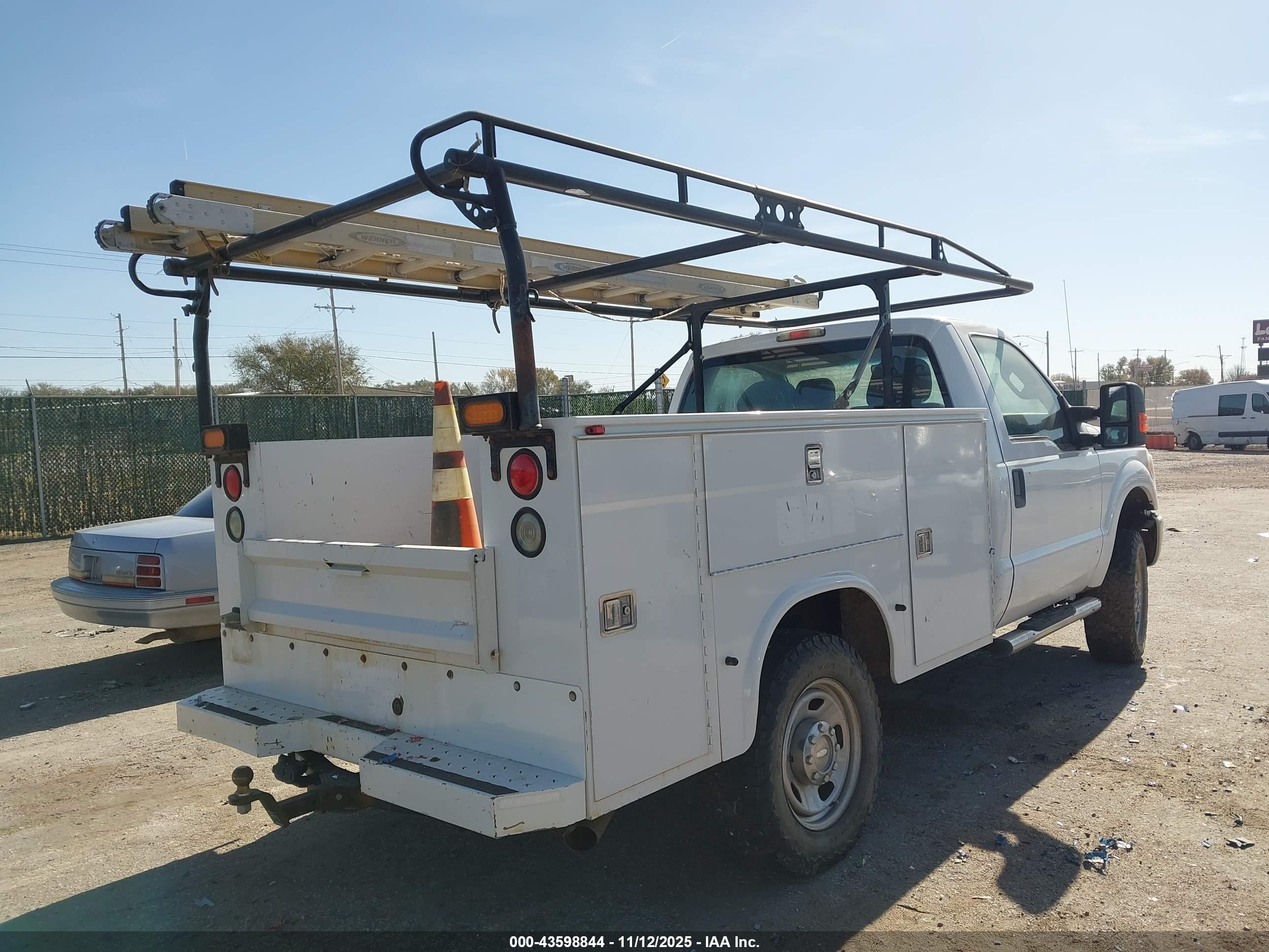 FORD F-350 image 4