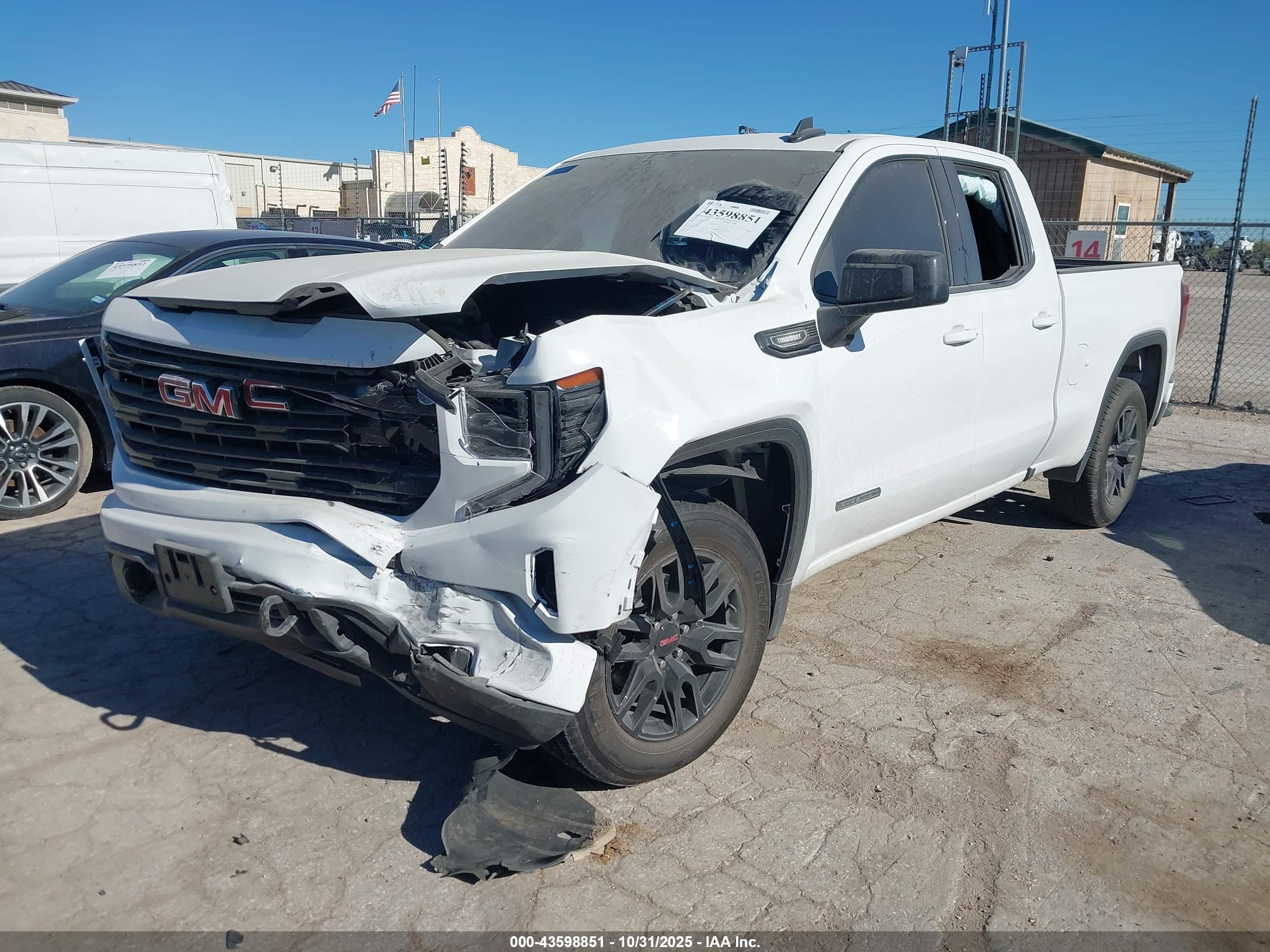 GMC SIERRA image 2