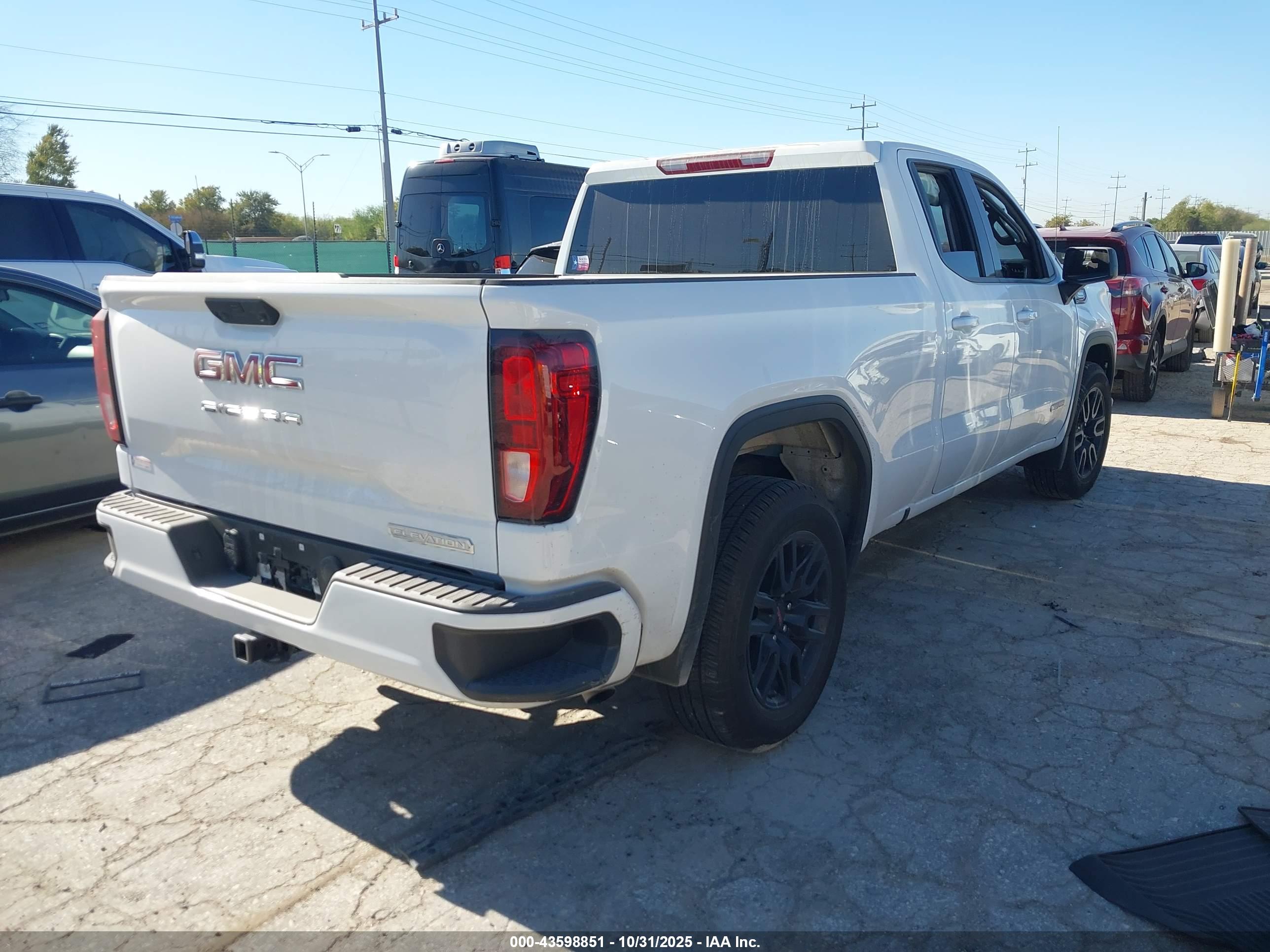 GMC SIERRA image 4