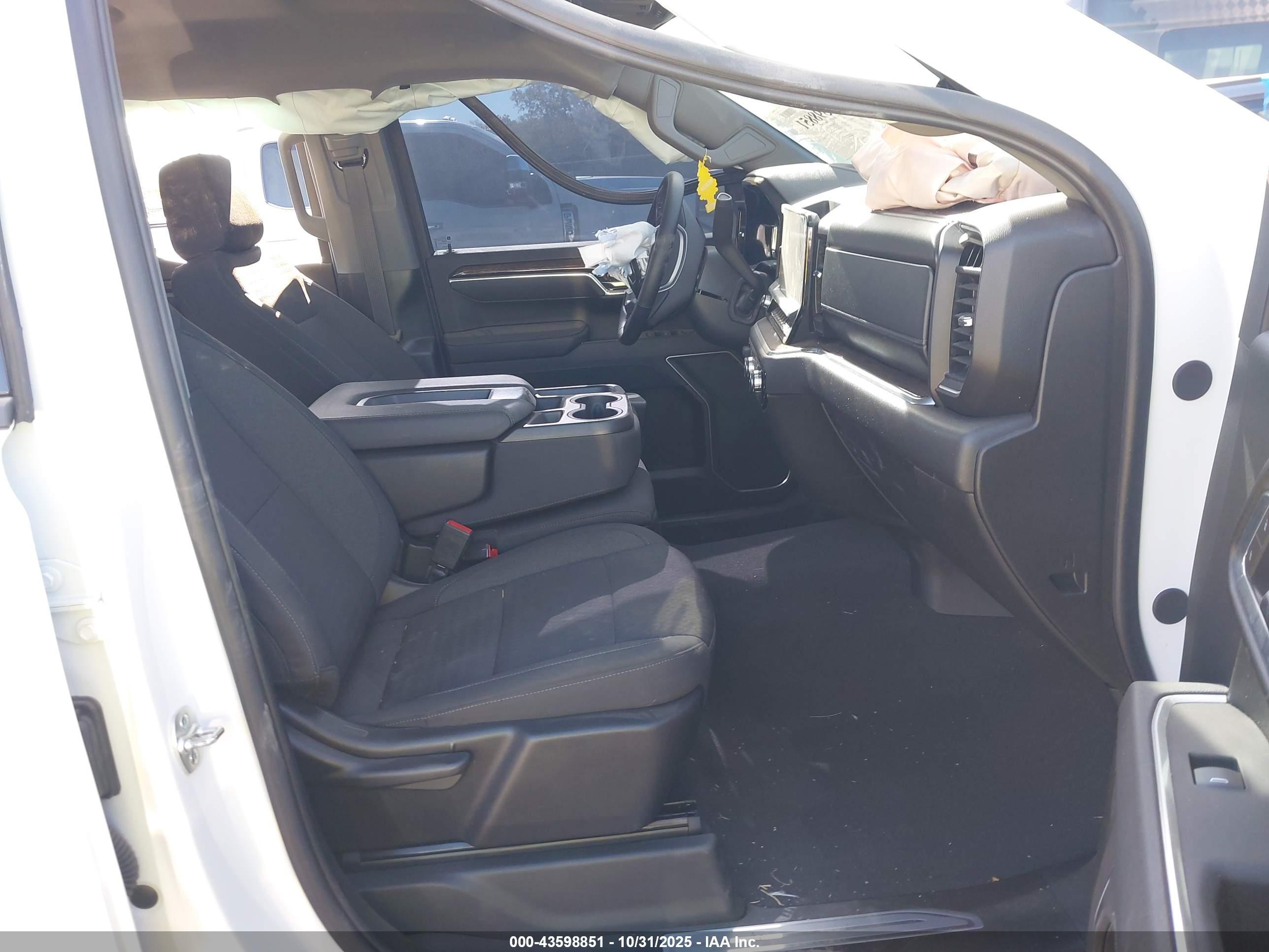 GMC SIERRA image 5