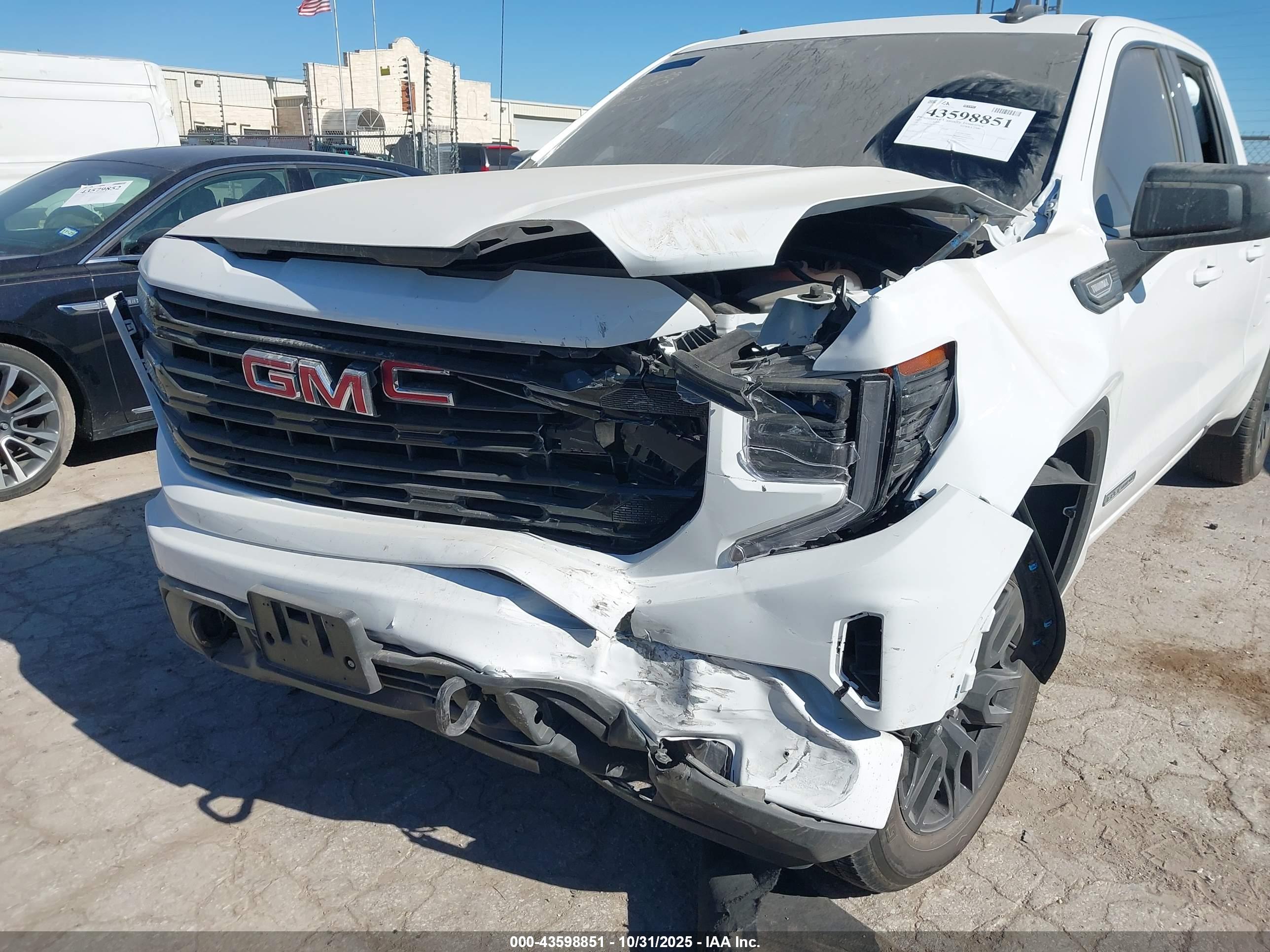 GMC SIERRA image 6