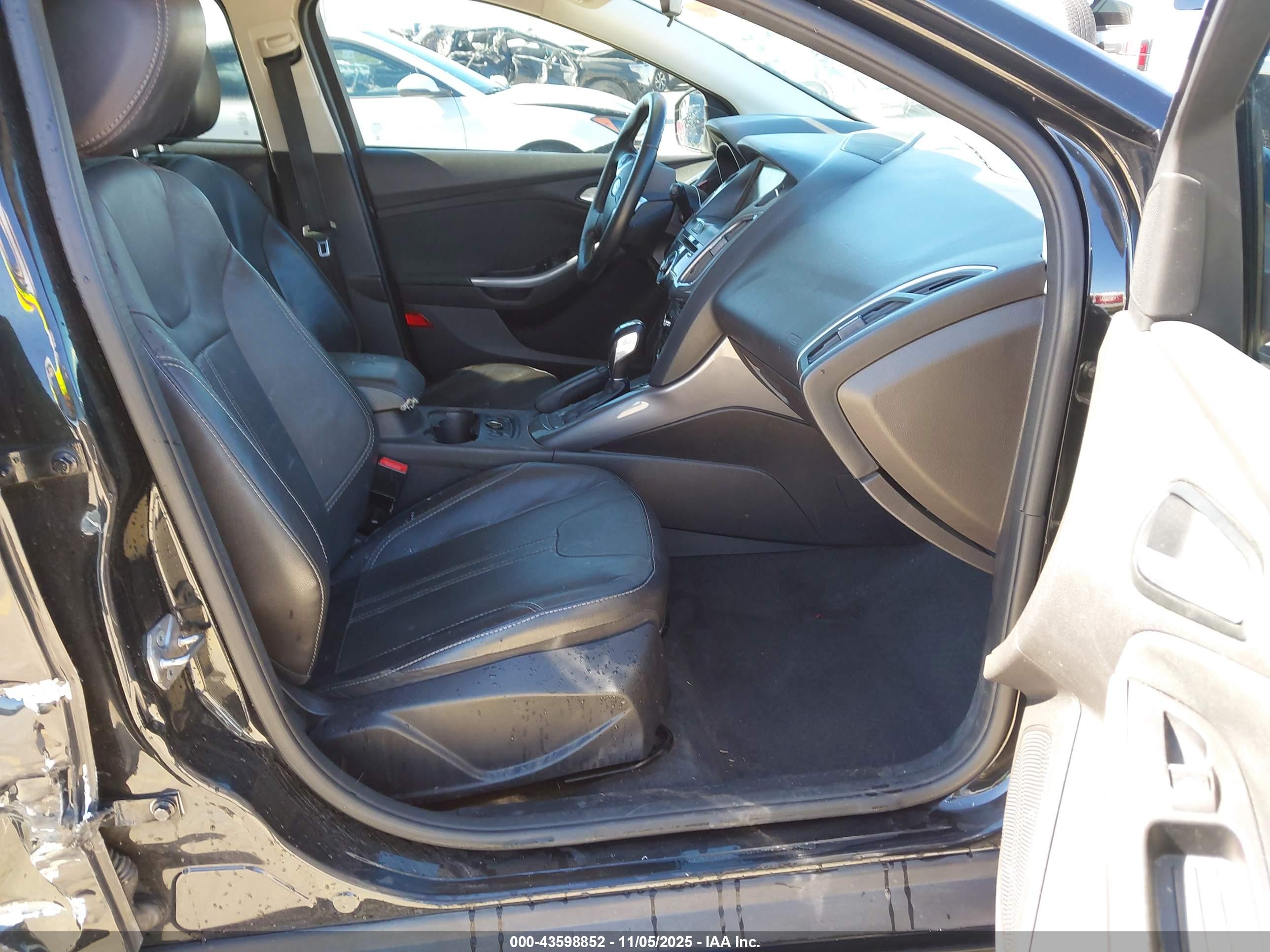 FORD FOCUS image 5