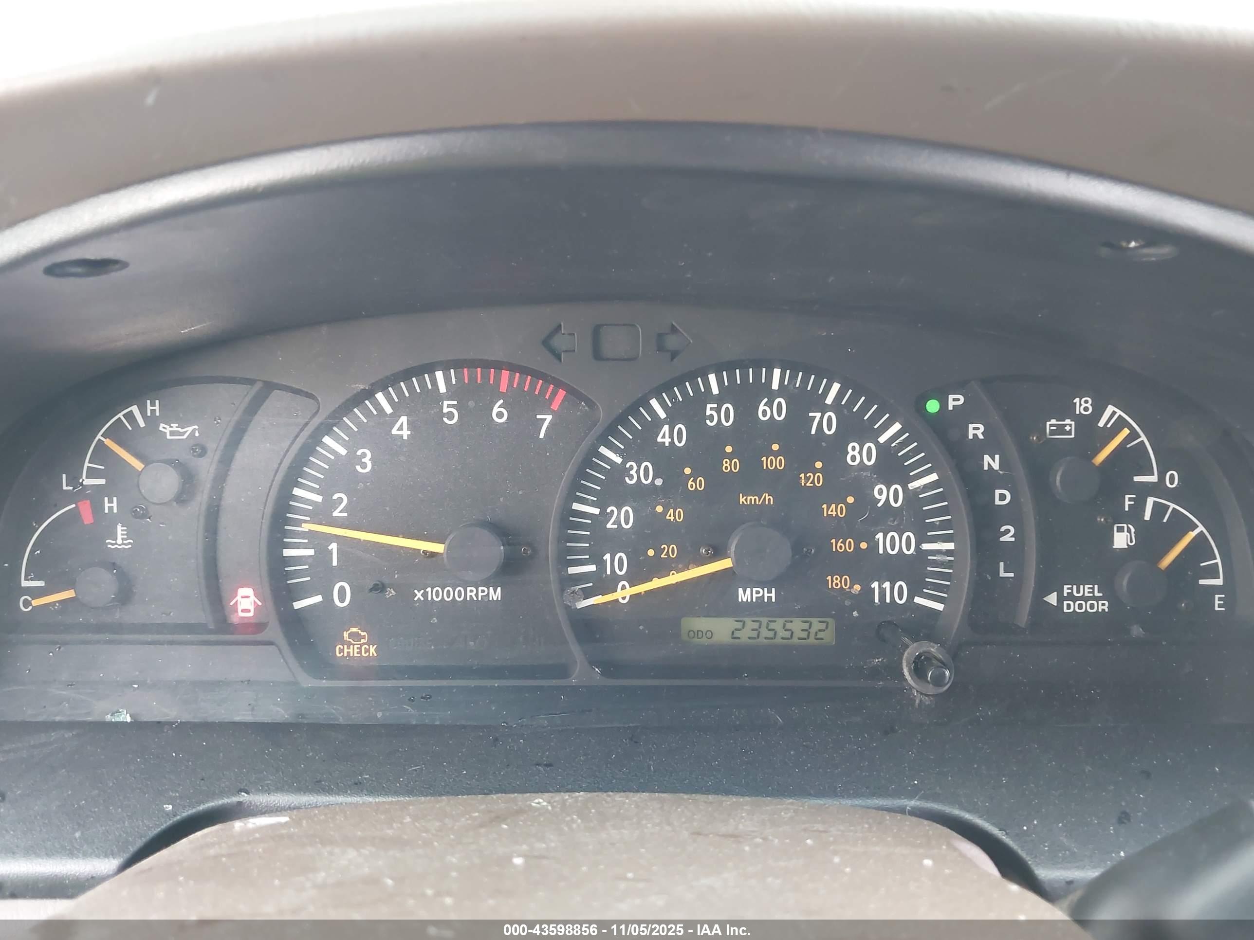 TOYOTA TUNDRA image 7