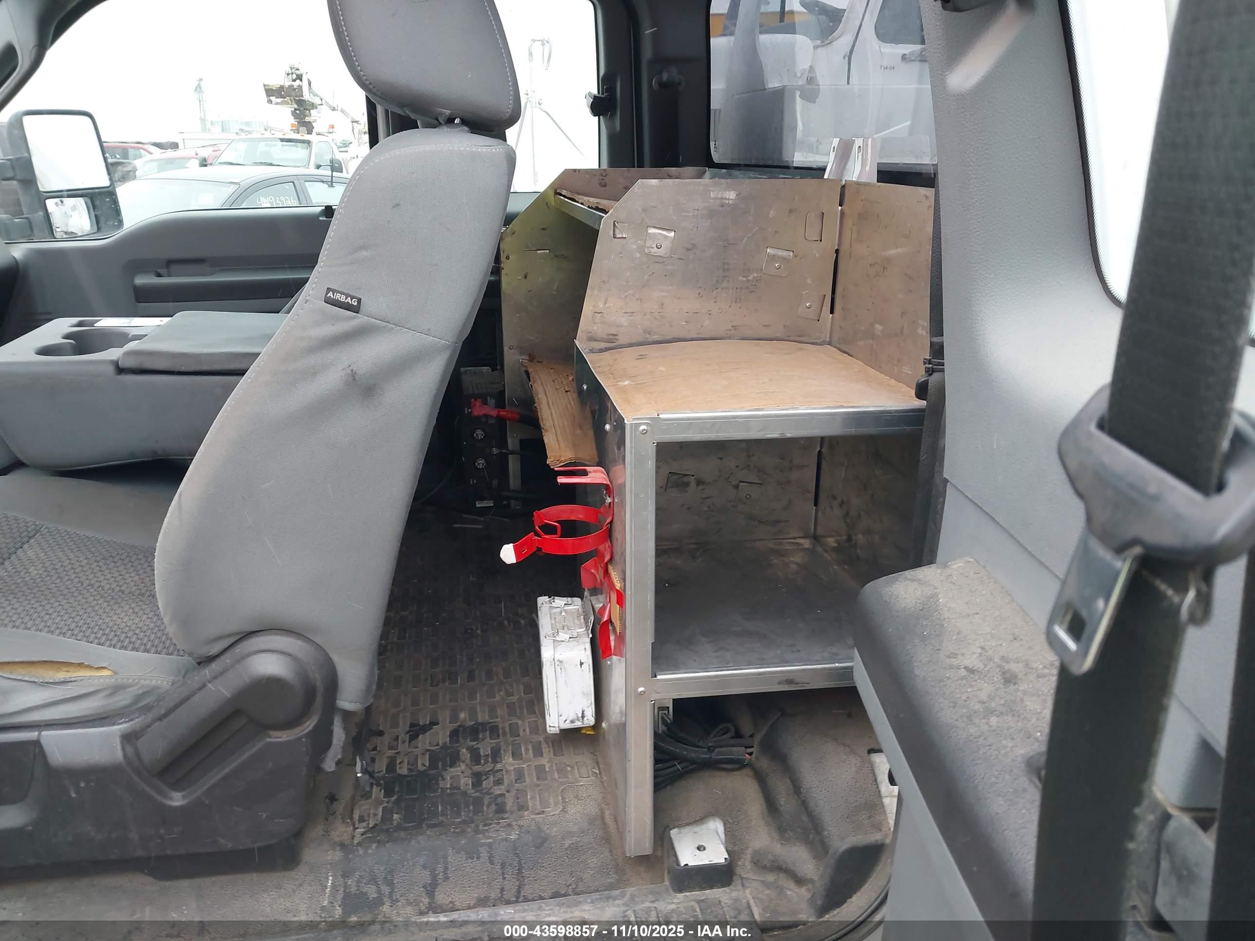 FORD F-250 image 8