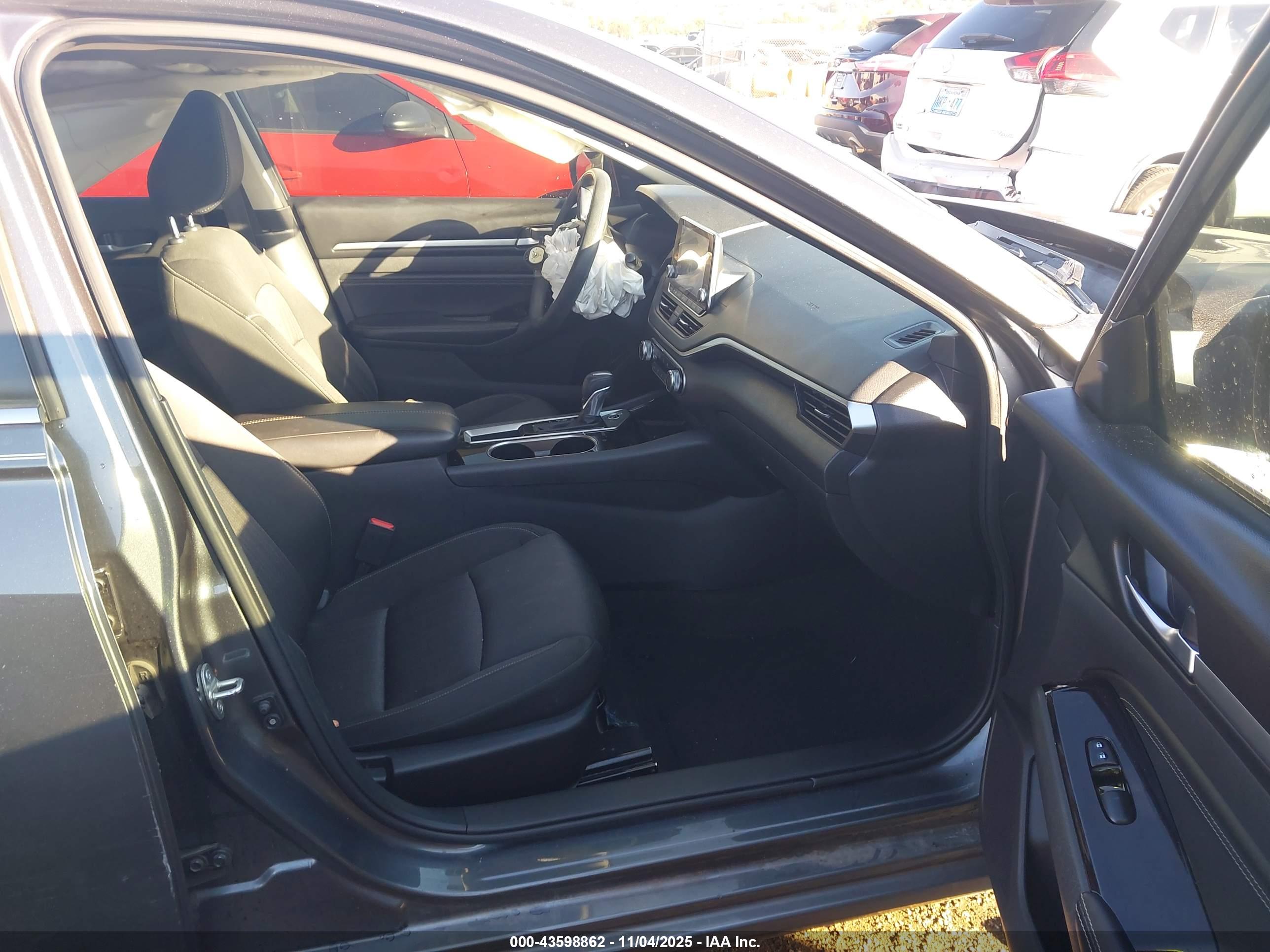 NISSAN ALTIMA image 5