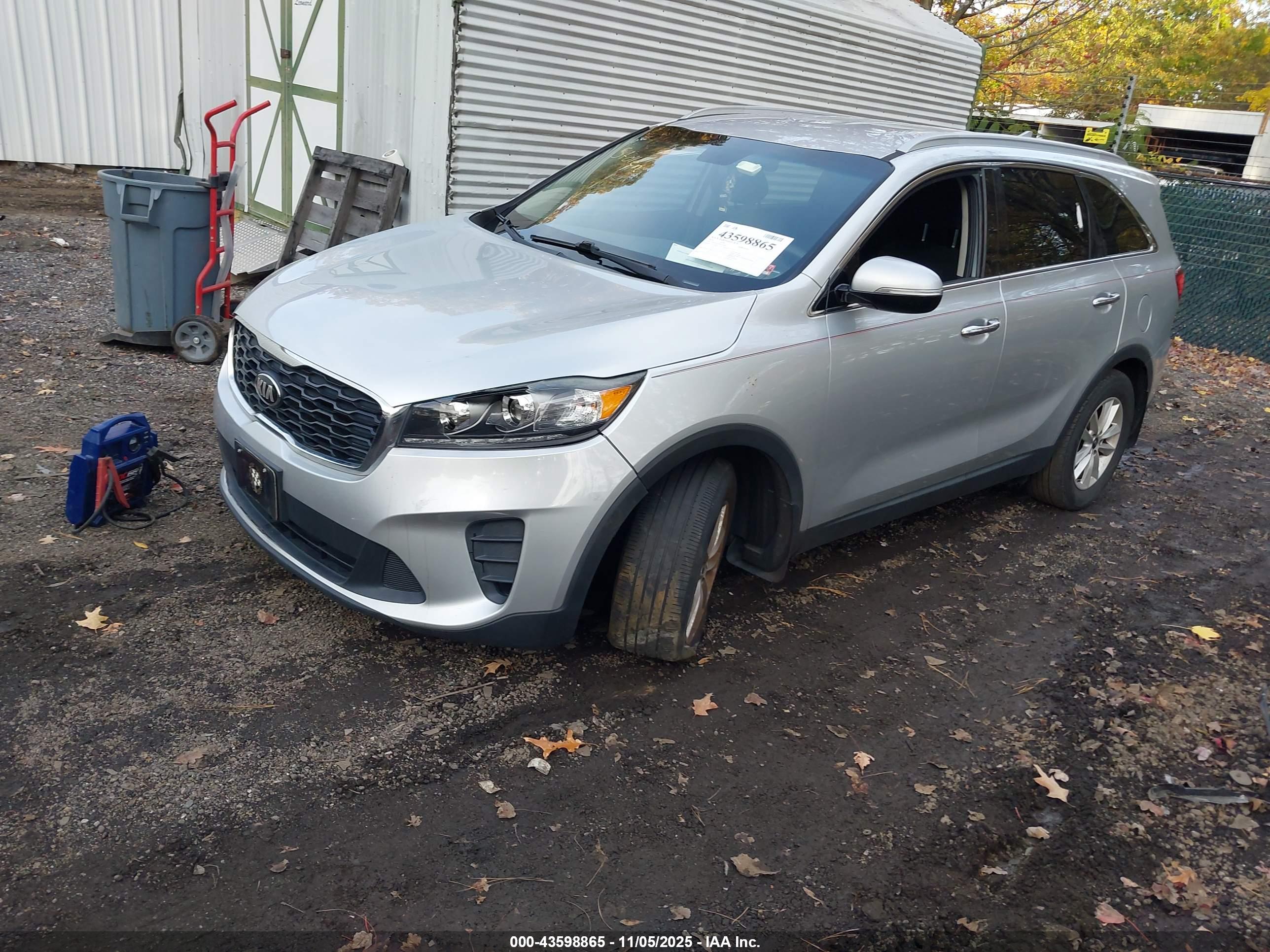 KIA SORENTO image 2